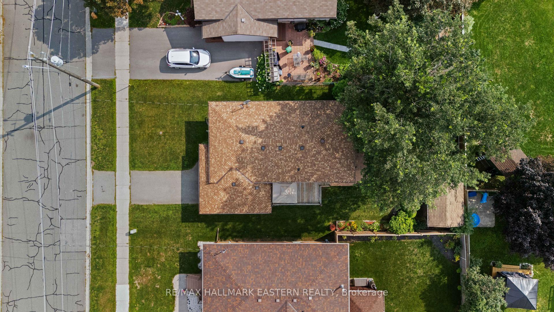 Photo 3 of 1161 Normandy Street, Peterborough, Northcrest Ward 5 — HOMEH