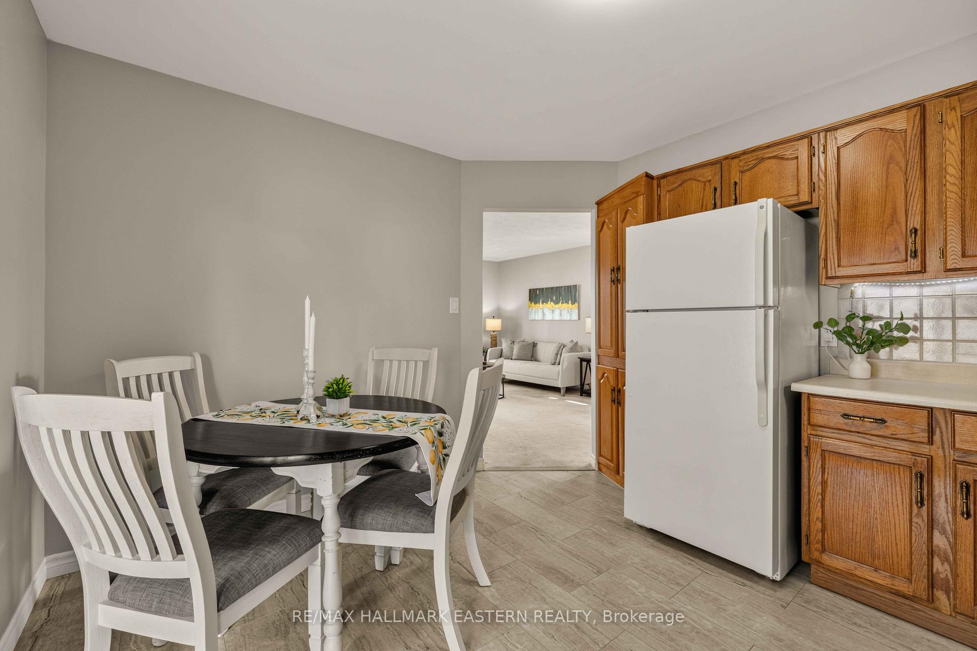 Photo 10 of 1161 Normandy Street, Peterborough, Northcrest Ward 5 — HOMEH