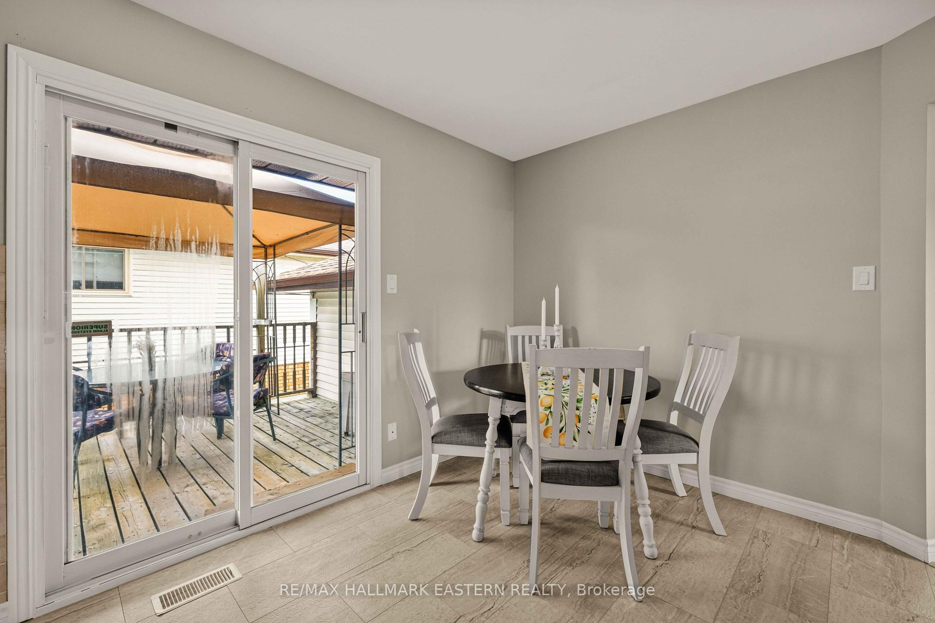 Photo 11 of 1161 Normandy Street, Peterborough, Northcrest Ward 5 — HOMEH