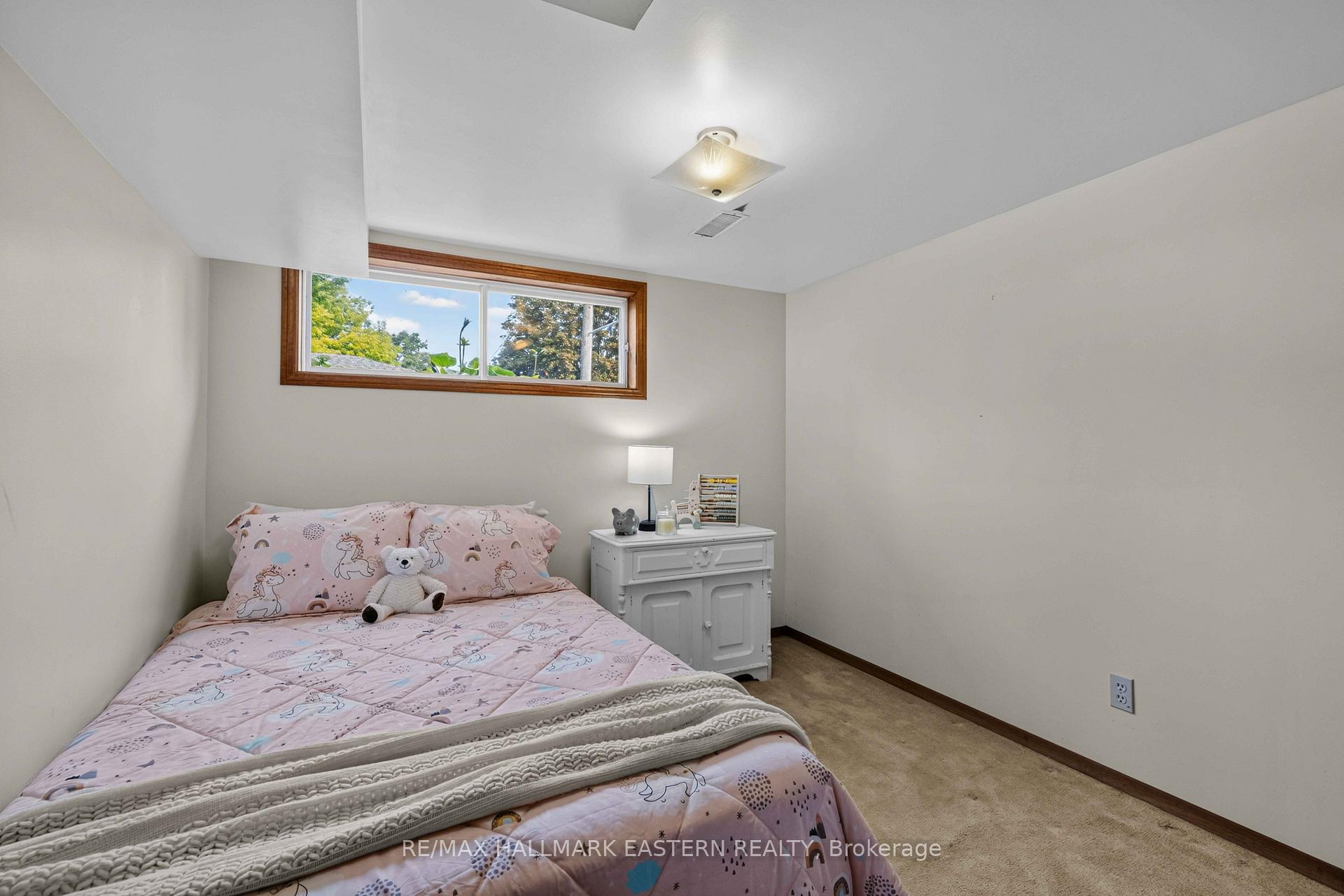 Photo 22 of 1161 Normandy Street, Peterborough, Northcrest Ward 5 — HOMEH