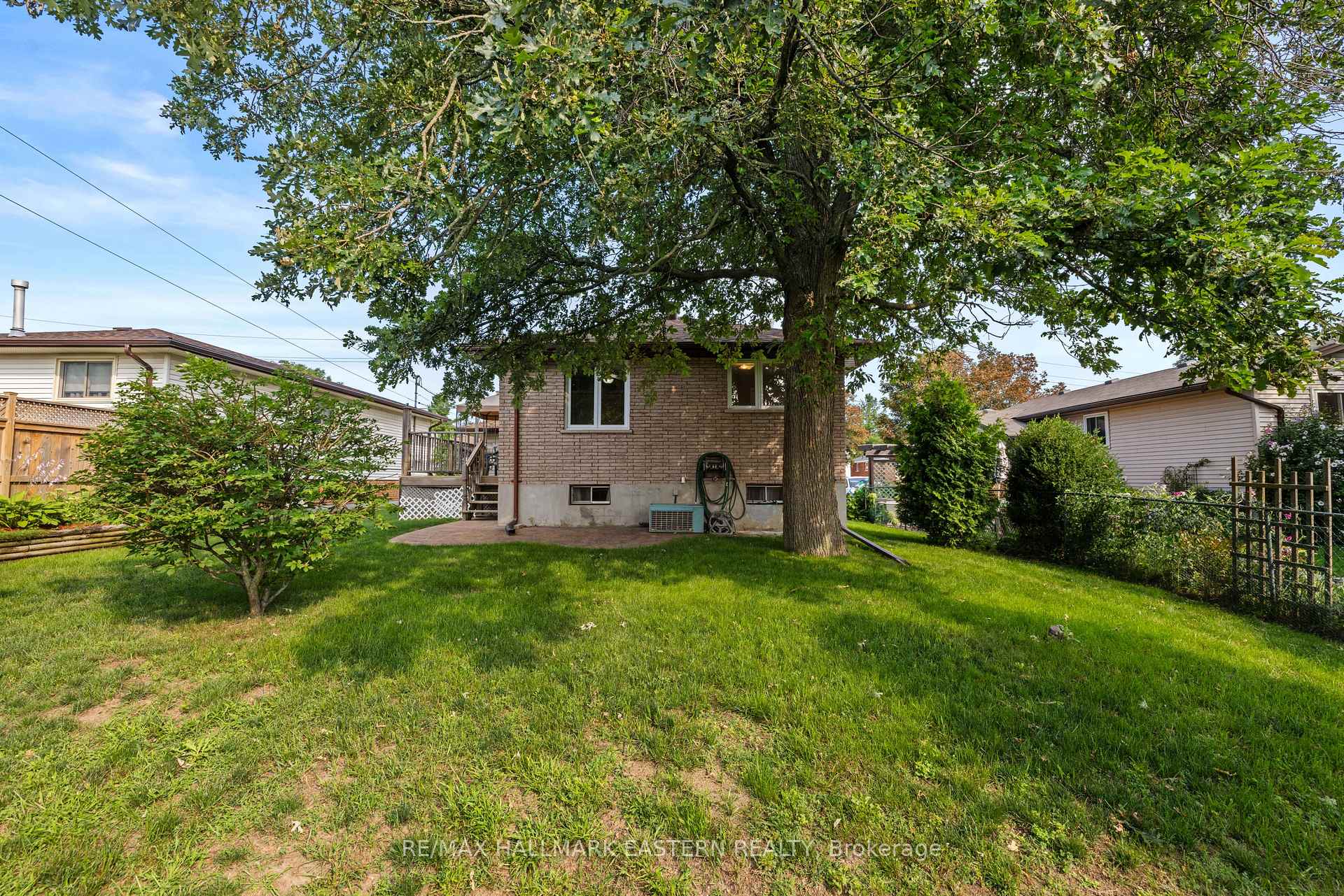Photo 34 of 1161 Normandy Street, Peterborough, Northcrest Ward 5 — HOMEH