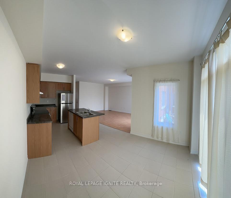 Photo 2 of 25 Jack Potts Way, Clarington, Courtice — HOMEH