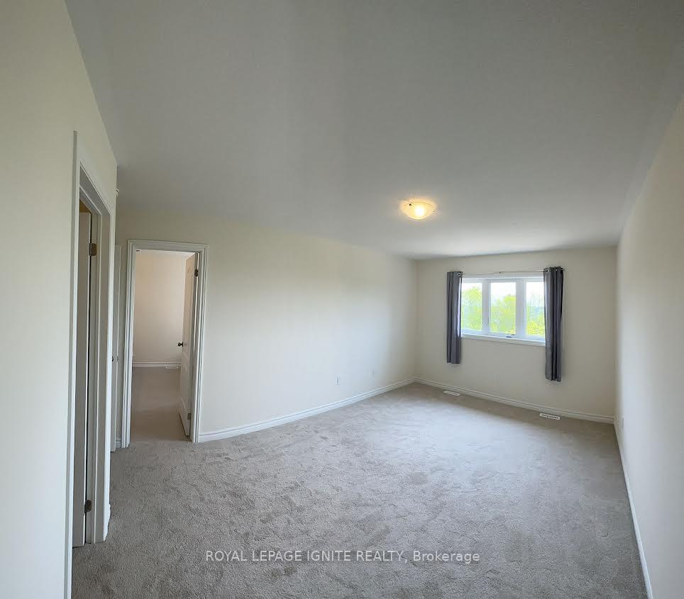 Photo 5 of 25 Jack Potts Way, Clarington, Courtice — HOMEH