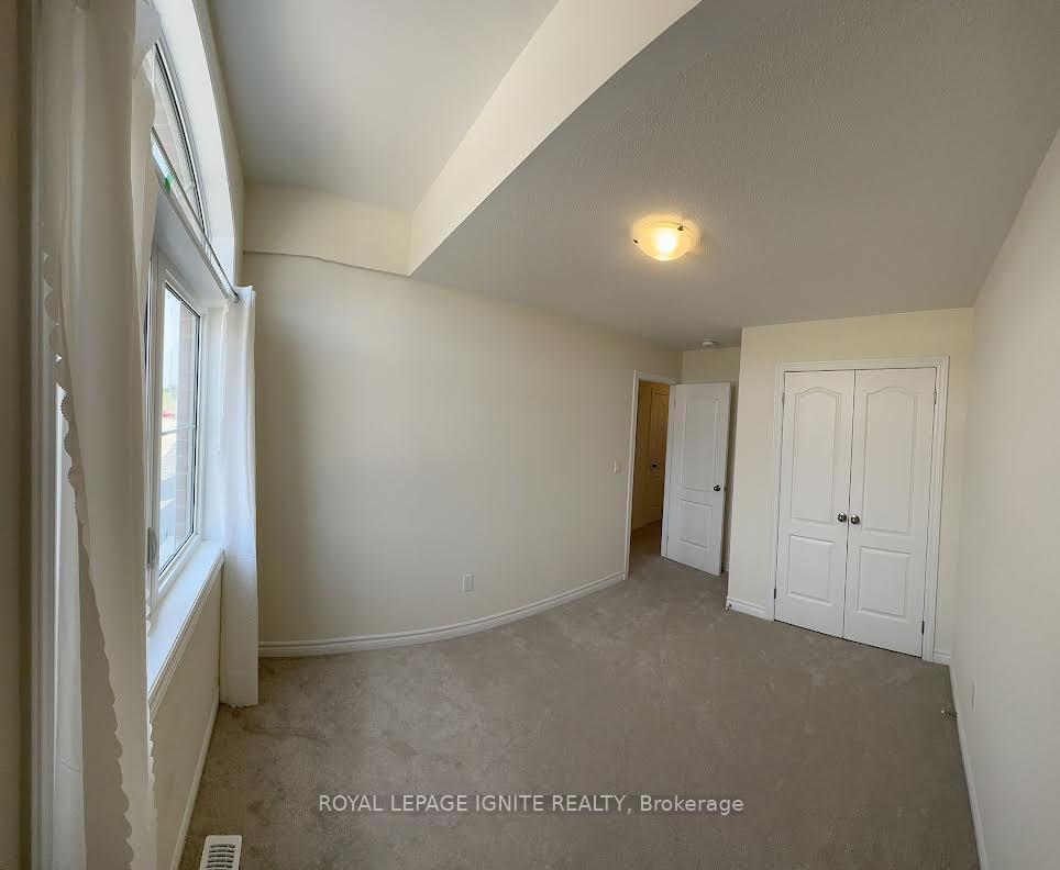 Photo 7 of 25 Jack Potts Way, Clarington, Courtice — HOMEH