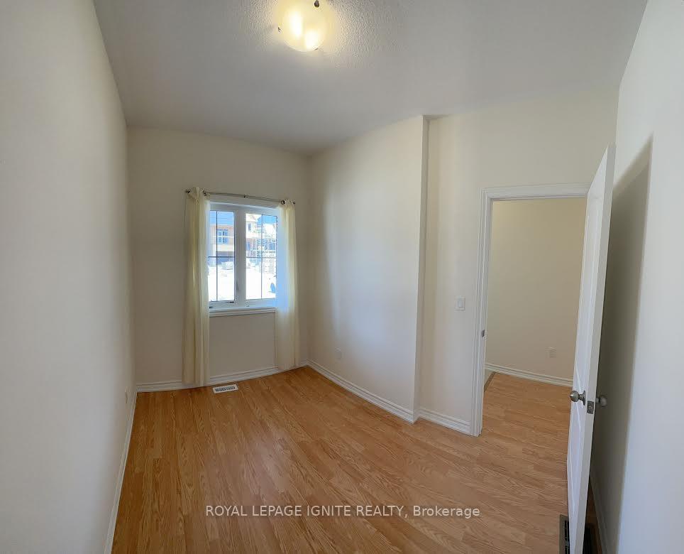 Photo 9 of 25 Jack Potts Way, Clarington, Courtice — HOMEH