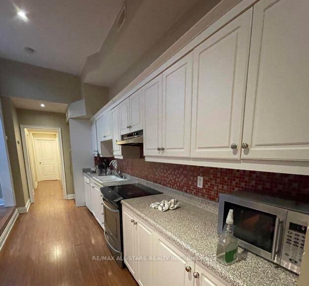 Photo 3 of 243 Lippincott Street, Toronto, University — HOMEH