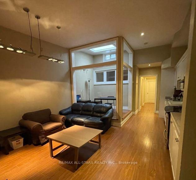 Photo 7 of 243 Lippincott Street, Toronto, University — HOMEH