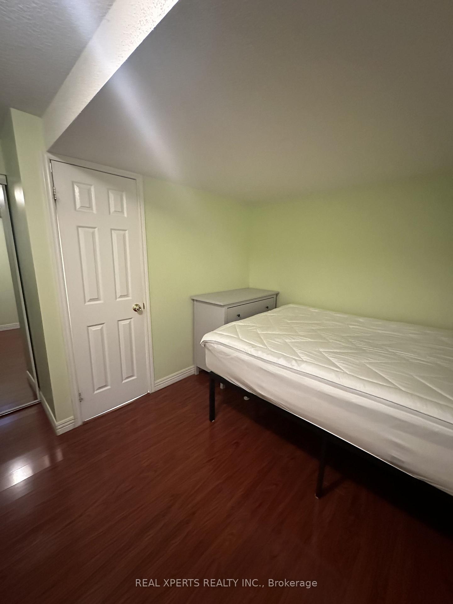 Photo 2 of 384 Cook Road, North York, York University Heights — HOMEH