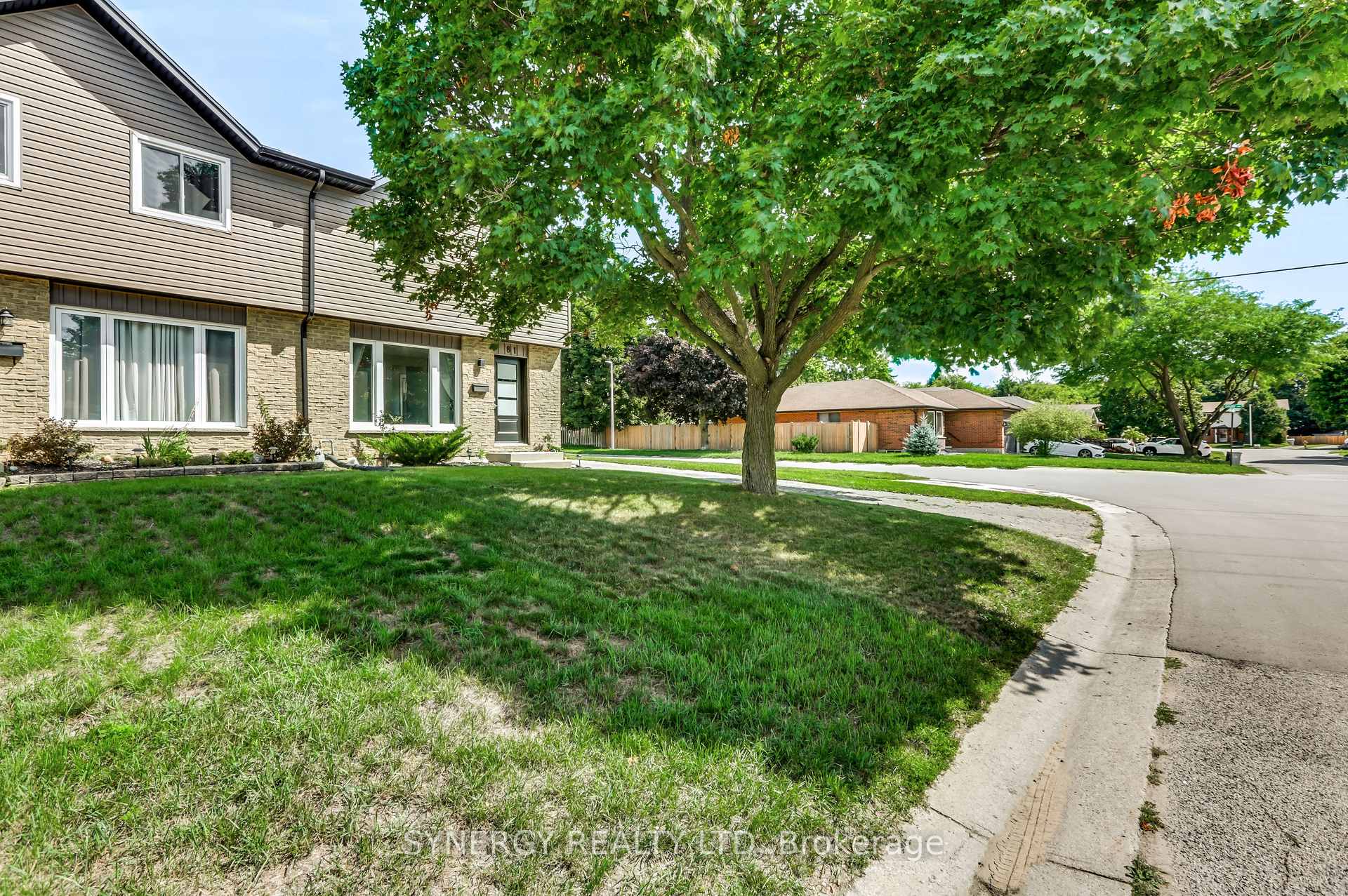 Photo 4 of 81 Brennan Drive, Strathroy-Caradoc, NW — HOMEH
