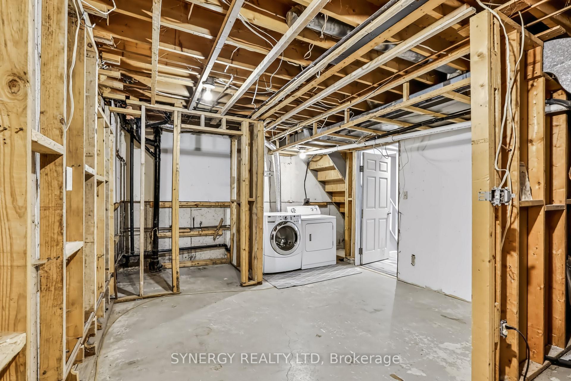 Photo 37 of 81 Brennan Drive, Strathroy-Caradoc, NW — HOMEH