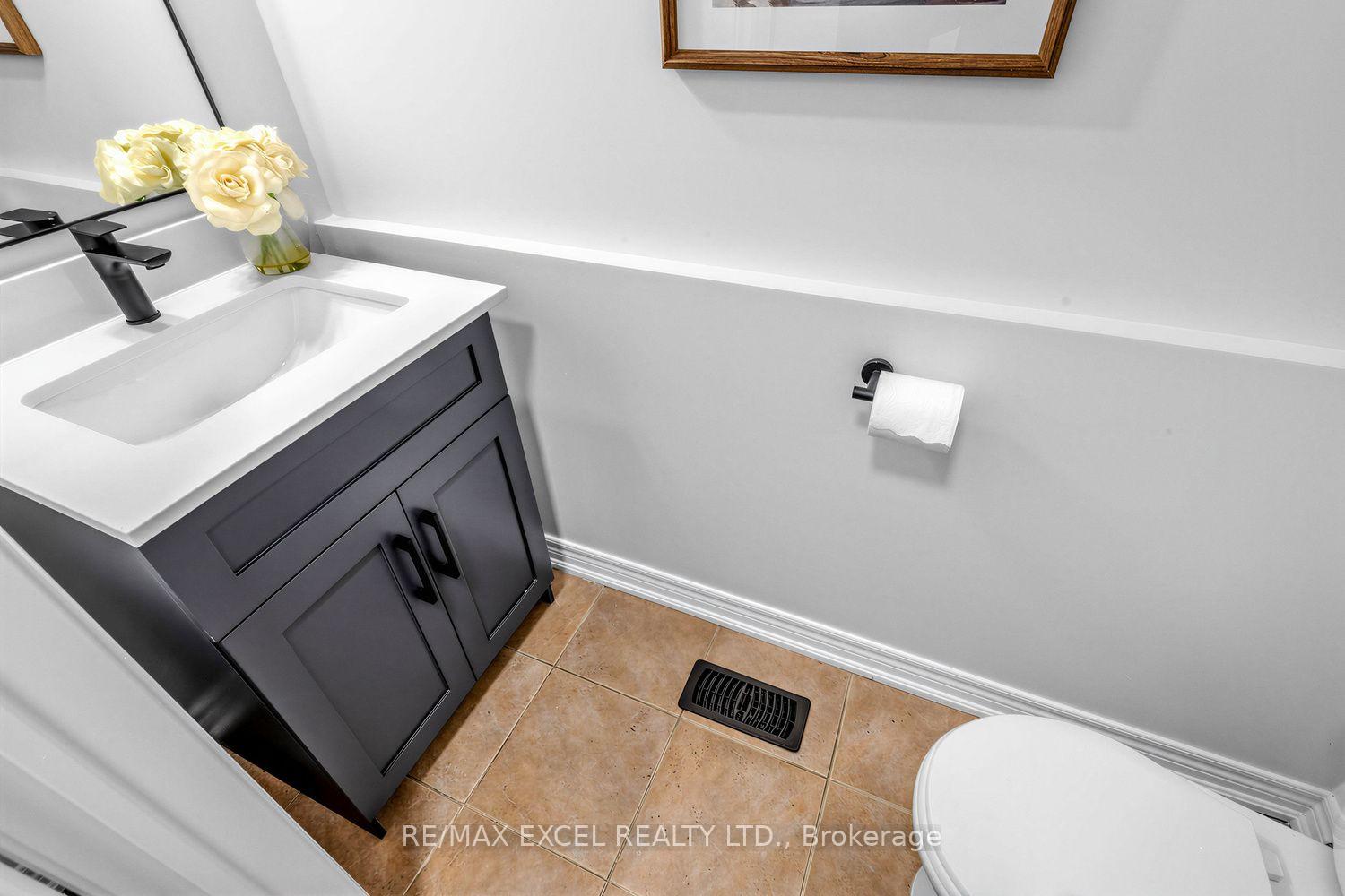 Photo 19 of 43 Pearl Lake Road, Markham, Cornell — HOMEH