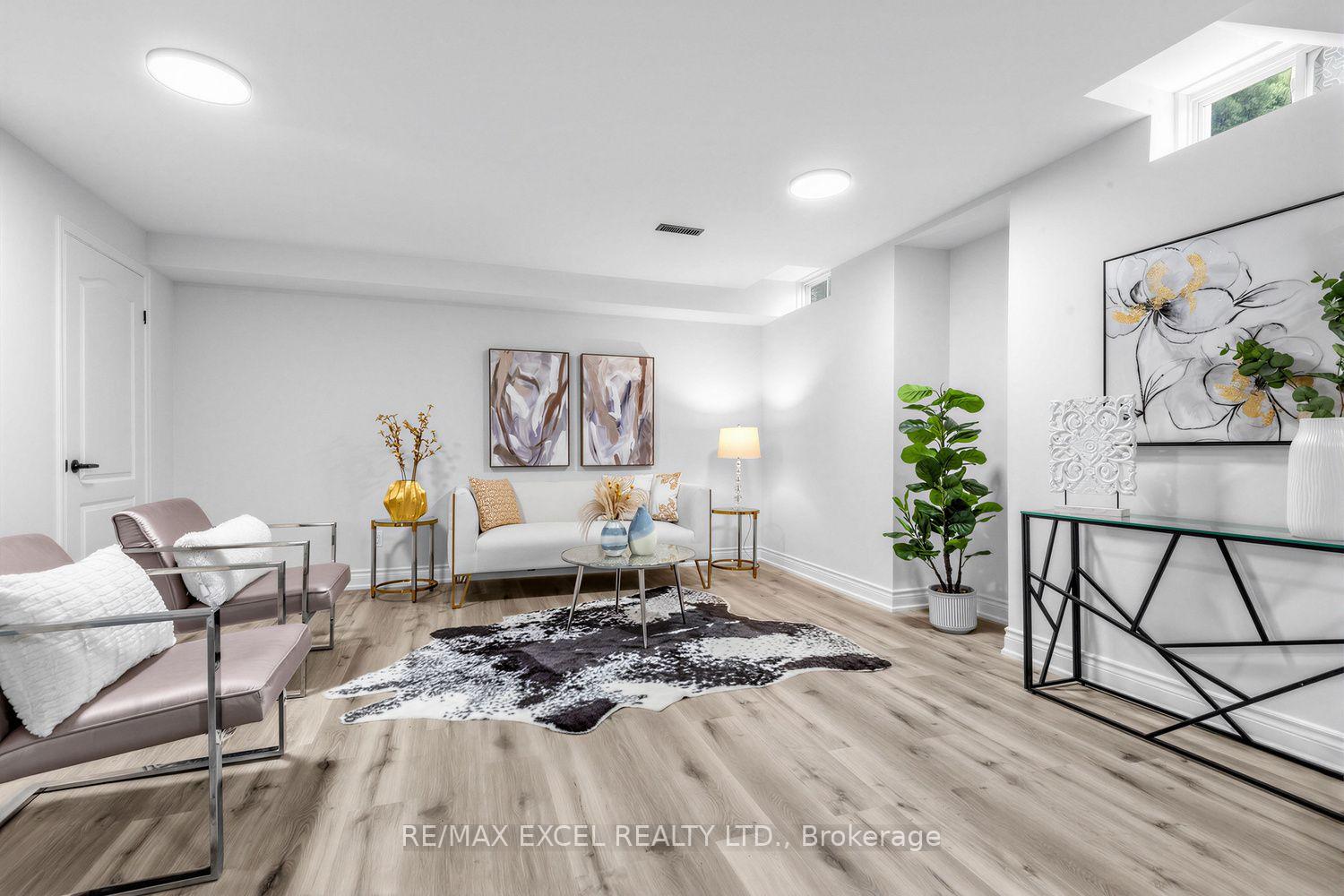 Photo 32 of 43 Pearl Lake Road, Markham, Cornell — HOMEH