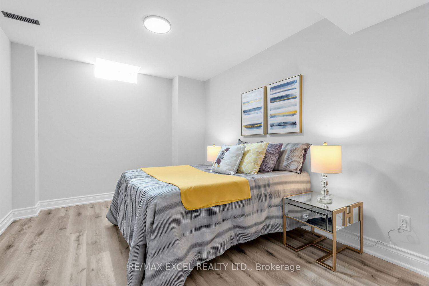 Photo 35 of 43 Pearl Lake Road, Markham, Cornell — HOMEH