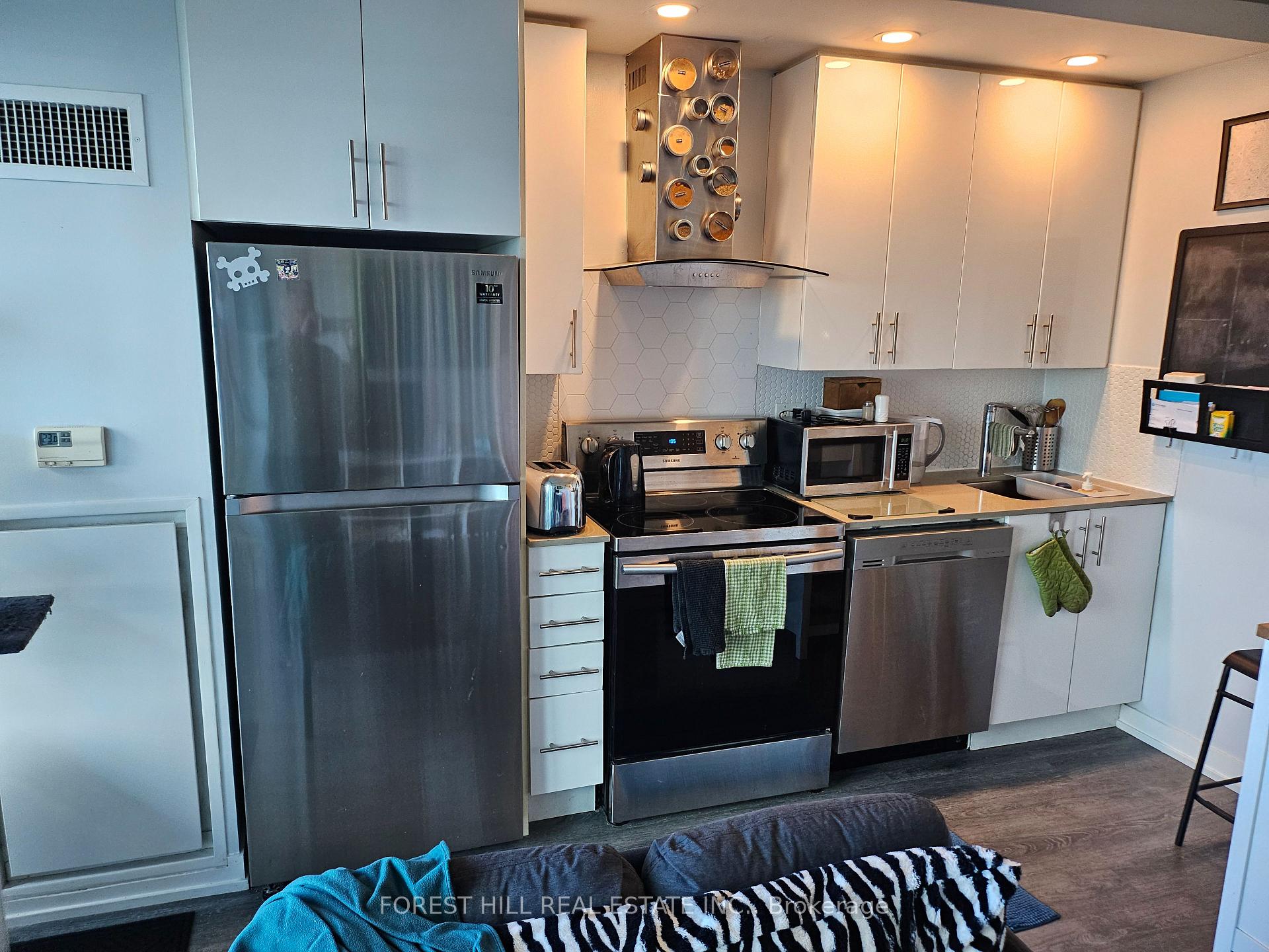 Photo 11 of Unit 623, 165 Legion Road N, Etobicoke, Mimico — HOMEH
