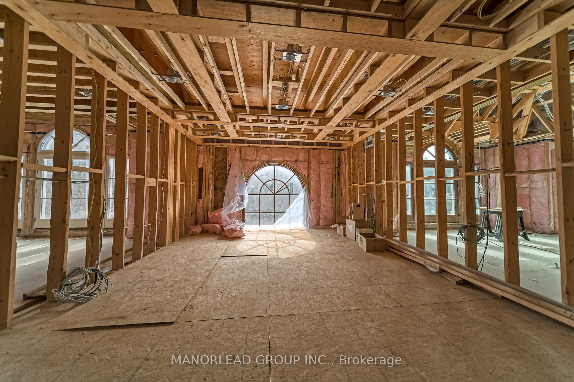 Photo 8 of 19 Royal Oak Drive, North York, Bridle Path-Sunnybrook-York Mills — HOMEH