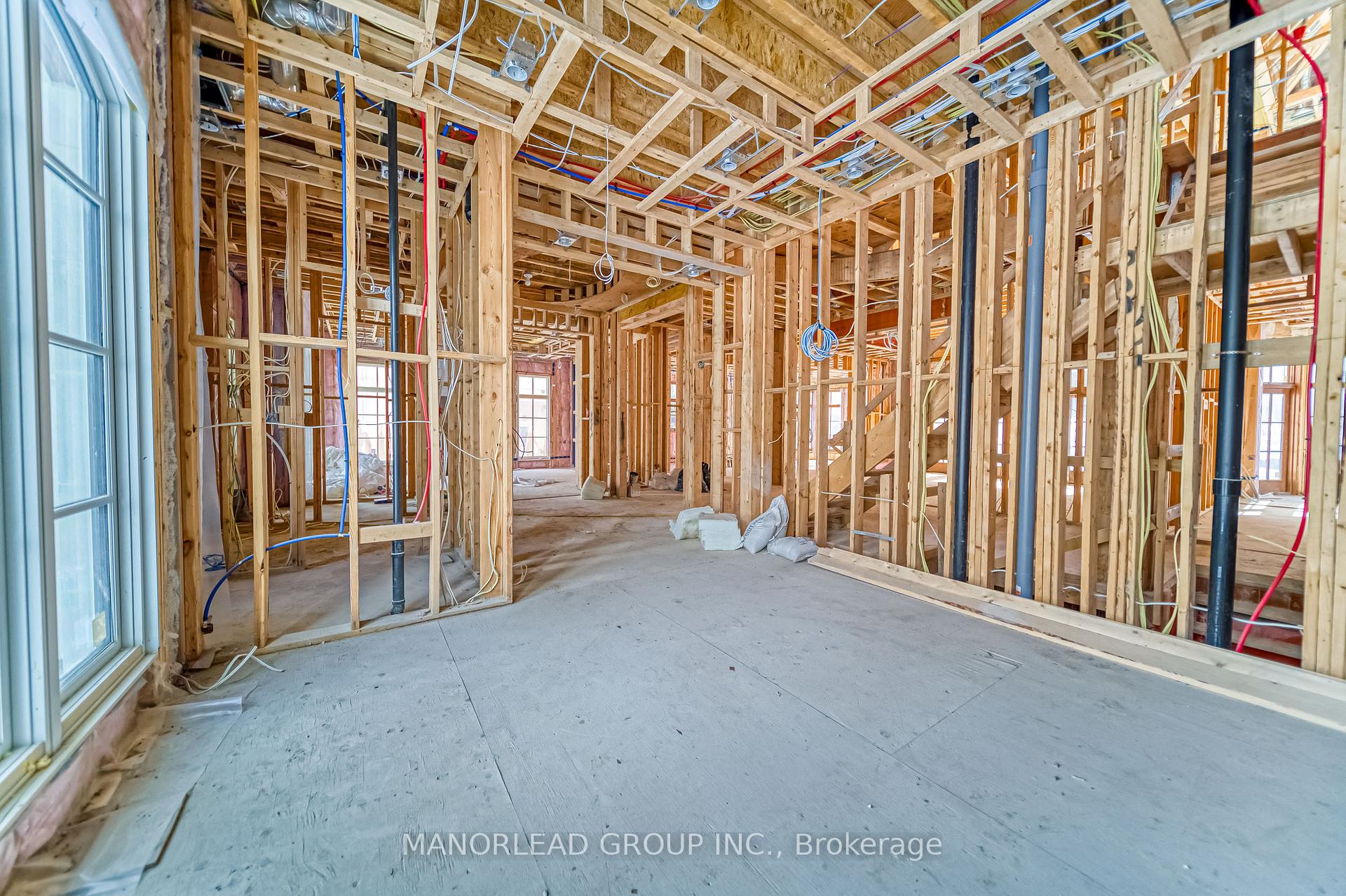 Photo 13 of 19 Royal Oak Drive, North York, Bridle Path-Sunnybrook-York Mills — HOMEH
