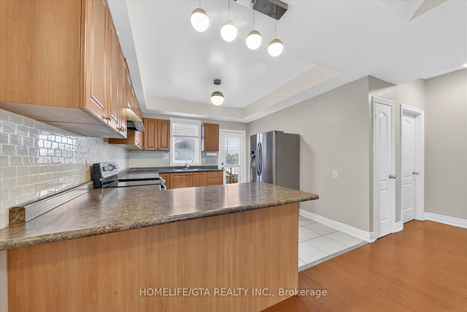 Photo 15 of 368 Pine Avenue, Oshawa, Vanier — HOMEH