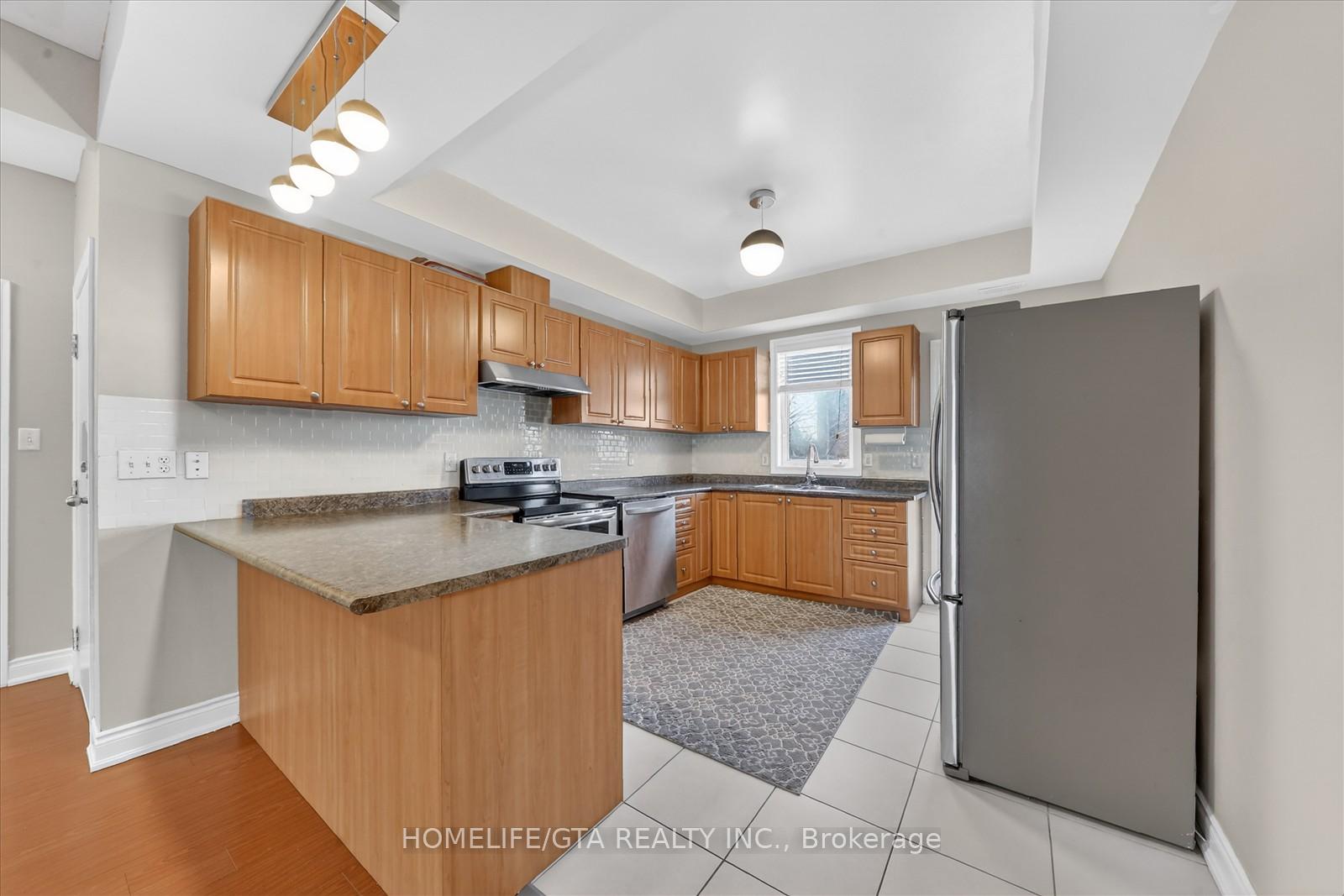 Photo 16 of 368 Pine Avenue, Oshawa, Vanier — HOMEH