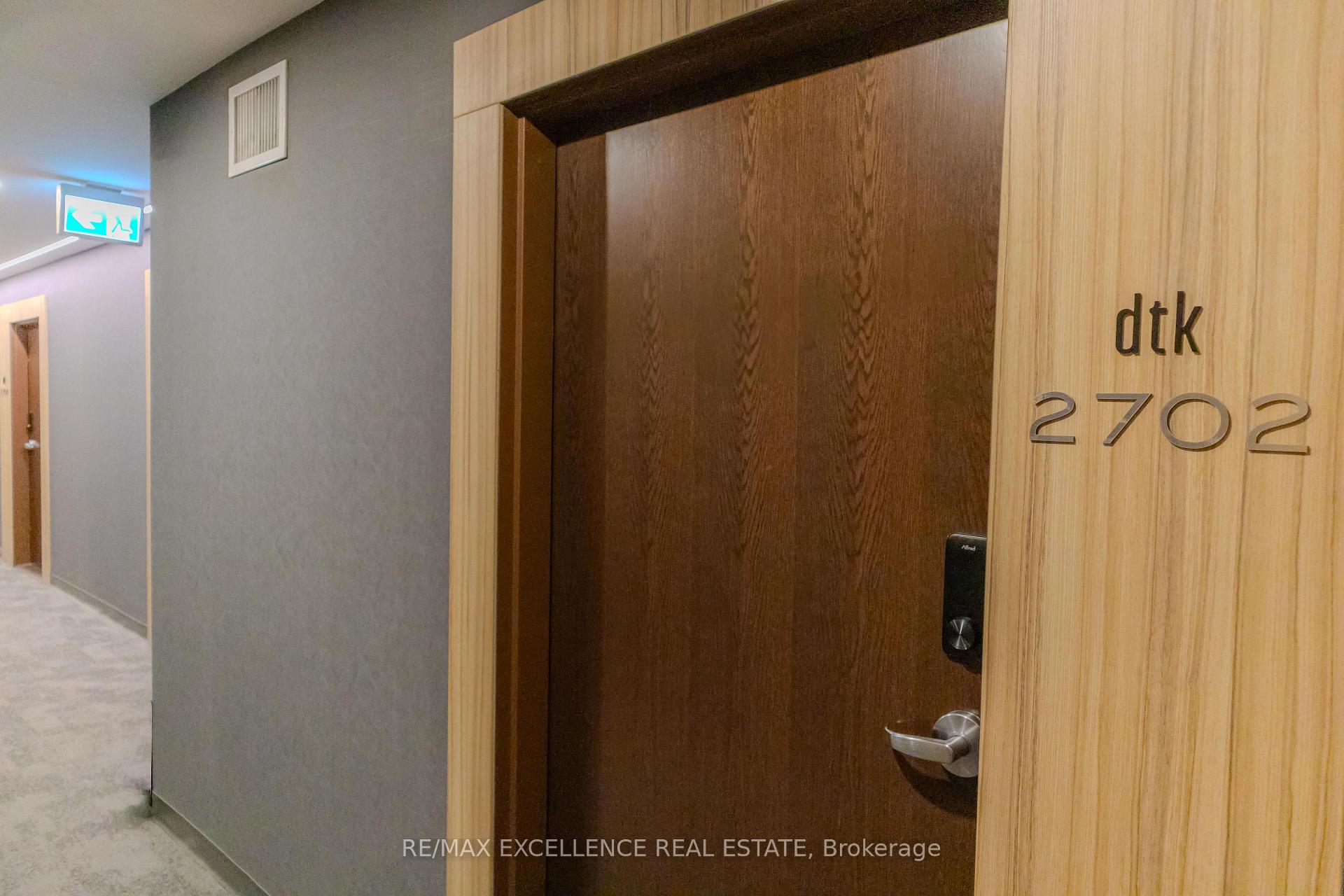 Photo 4 of Unit 2702, 60 Frederick Street W, Kitchener, Civic Centre — HOMEH