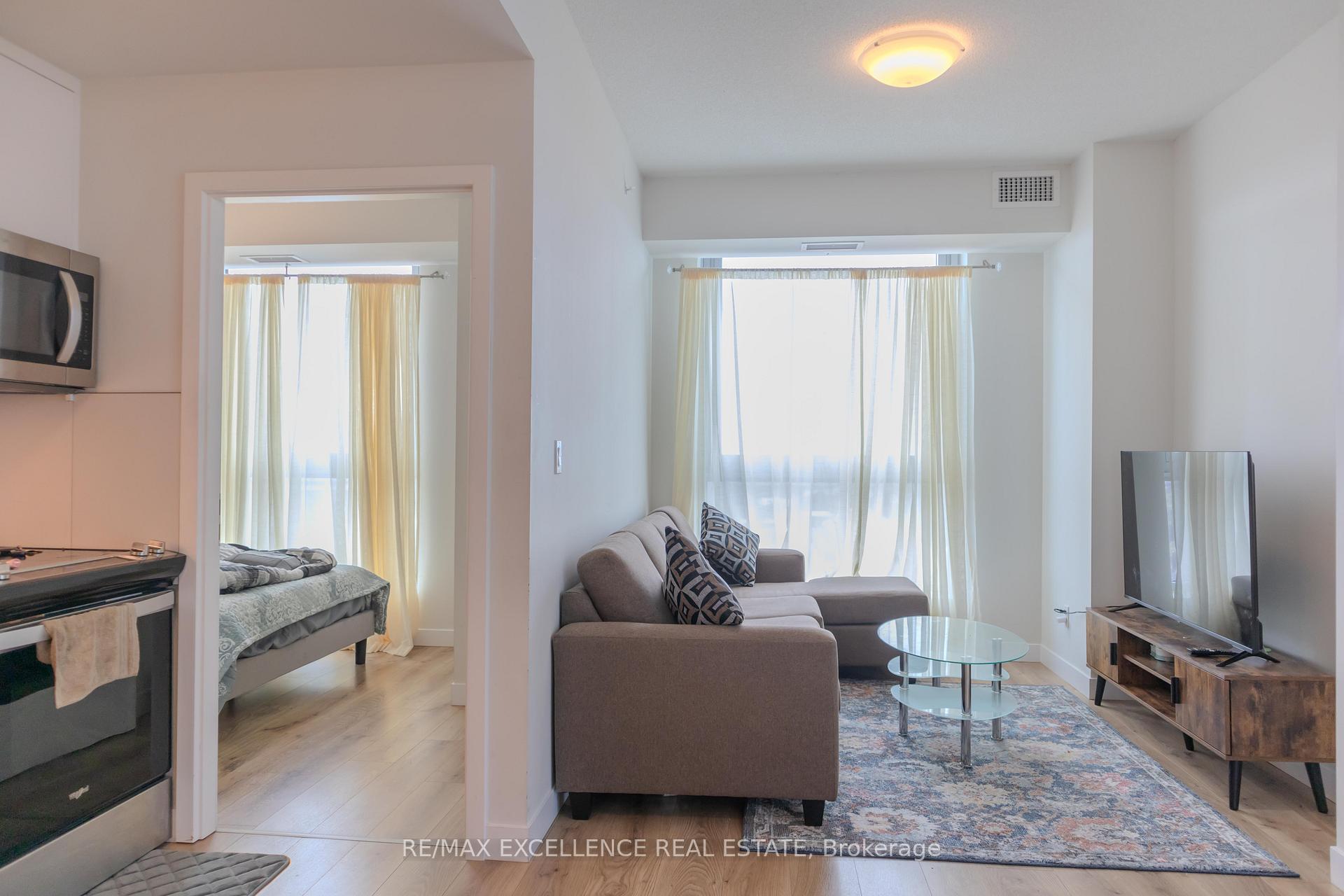 Photo 5 of Unit 2702, 60 Frederick Street W, Kitchener, Civic Centre — HOMEH