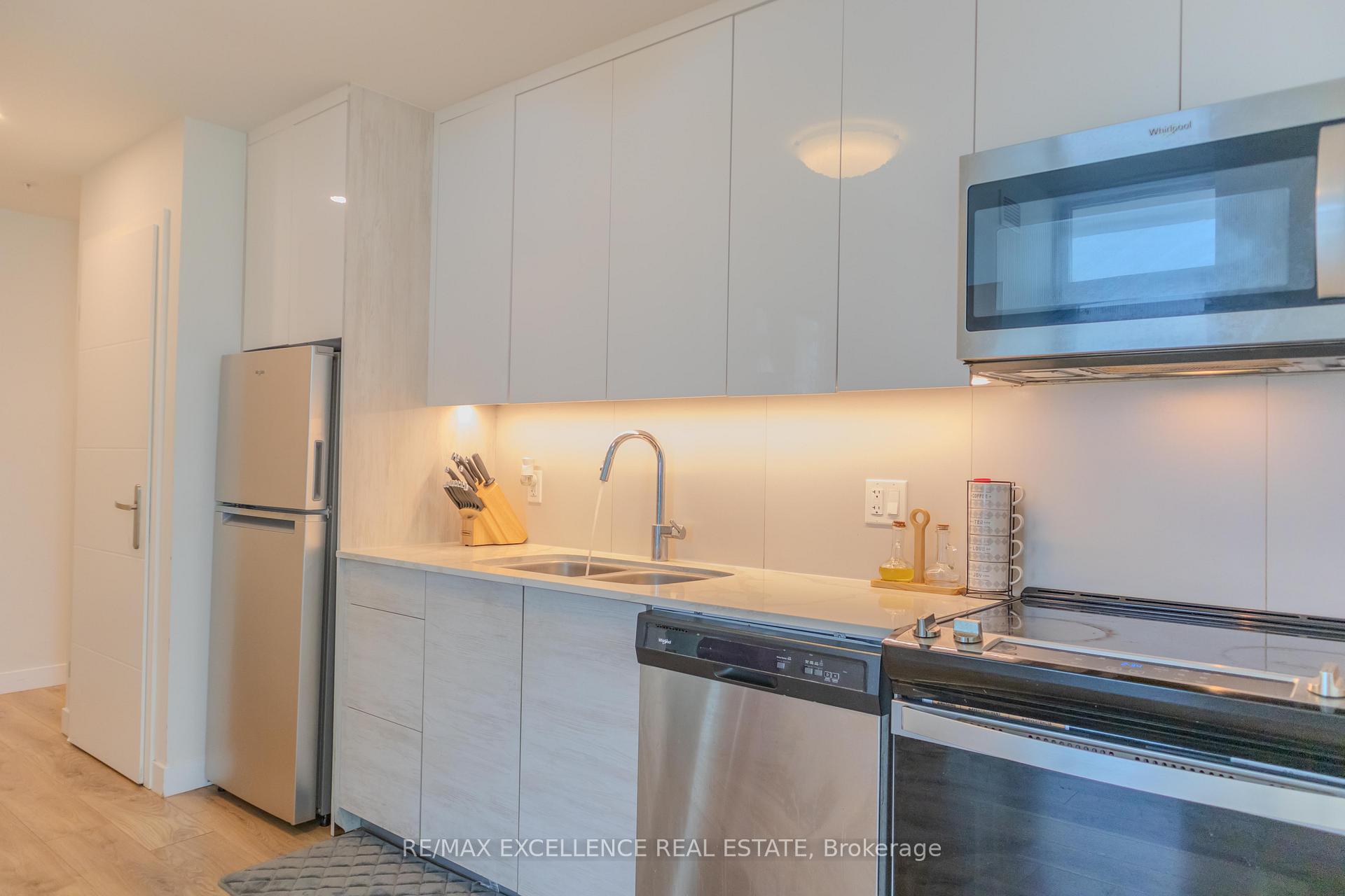 Photo 8 of Unit 2702, 60 Frederick Street W, Kitchener, Civic Centre — HOMEH
