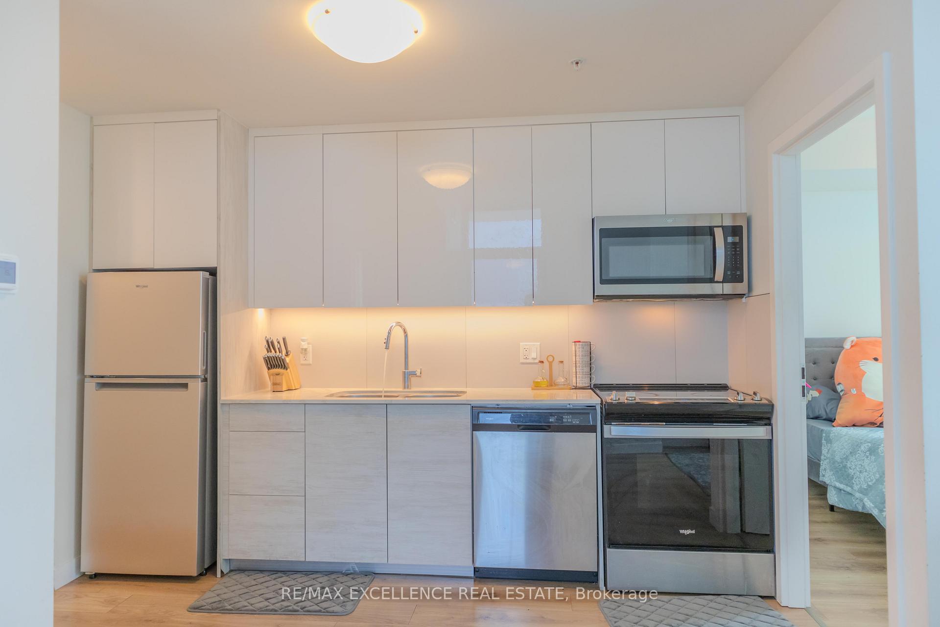 Photo 10 of Unit 2702, 60 Frederick Street W, Kitchener, Civic Centre — HOMEH