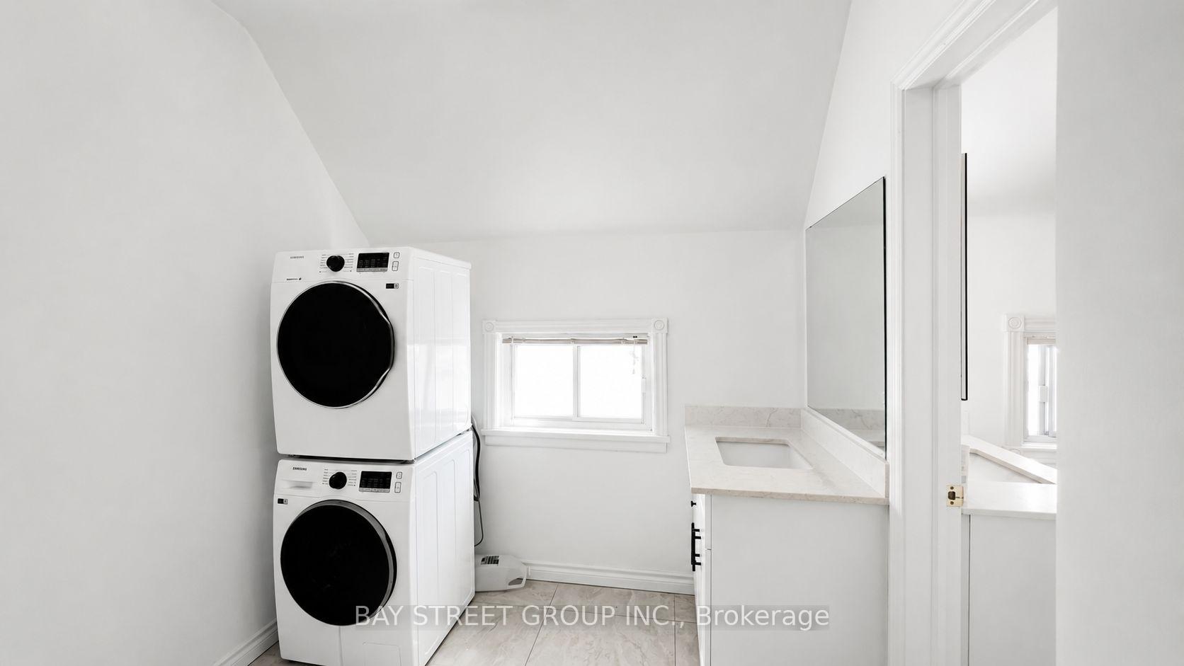Photo 13 of Unit 204, 66 Maple Avenue, Barrie, City Centre — HOMEH