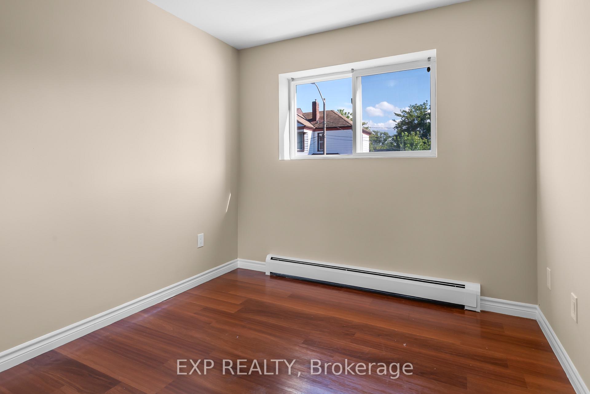 Photo 10 of Unit 5, 4663 Huron Street, Niagara Falls, Downtown — HOMEH