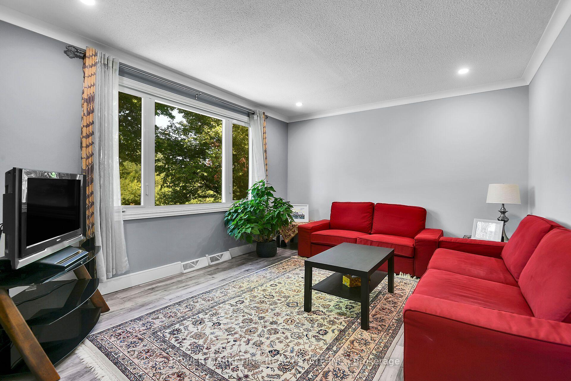 Photo 8 of Unit A, 35 Tauvette Street, Ottawa, Blackburn Hamlet — HOMEH