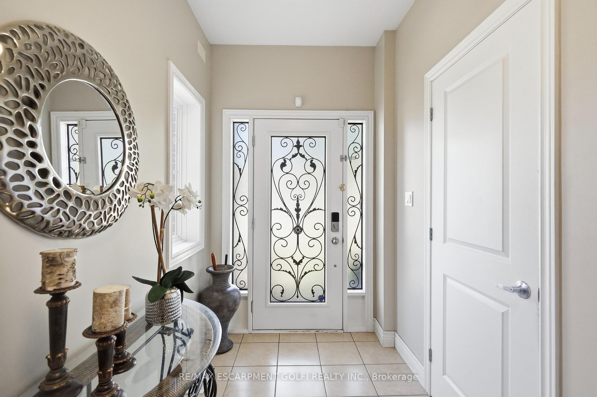 Photo 3 of 471 Old Mud Street, Hamilton, Stoney Creek — HOMEH
