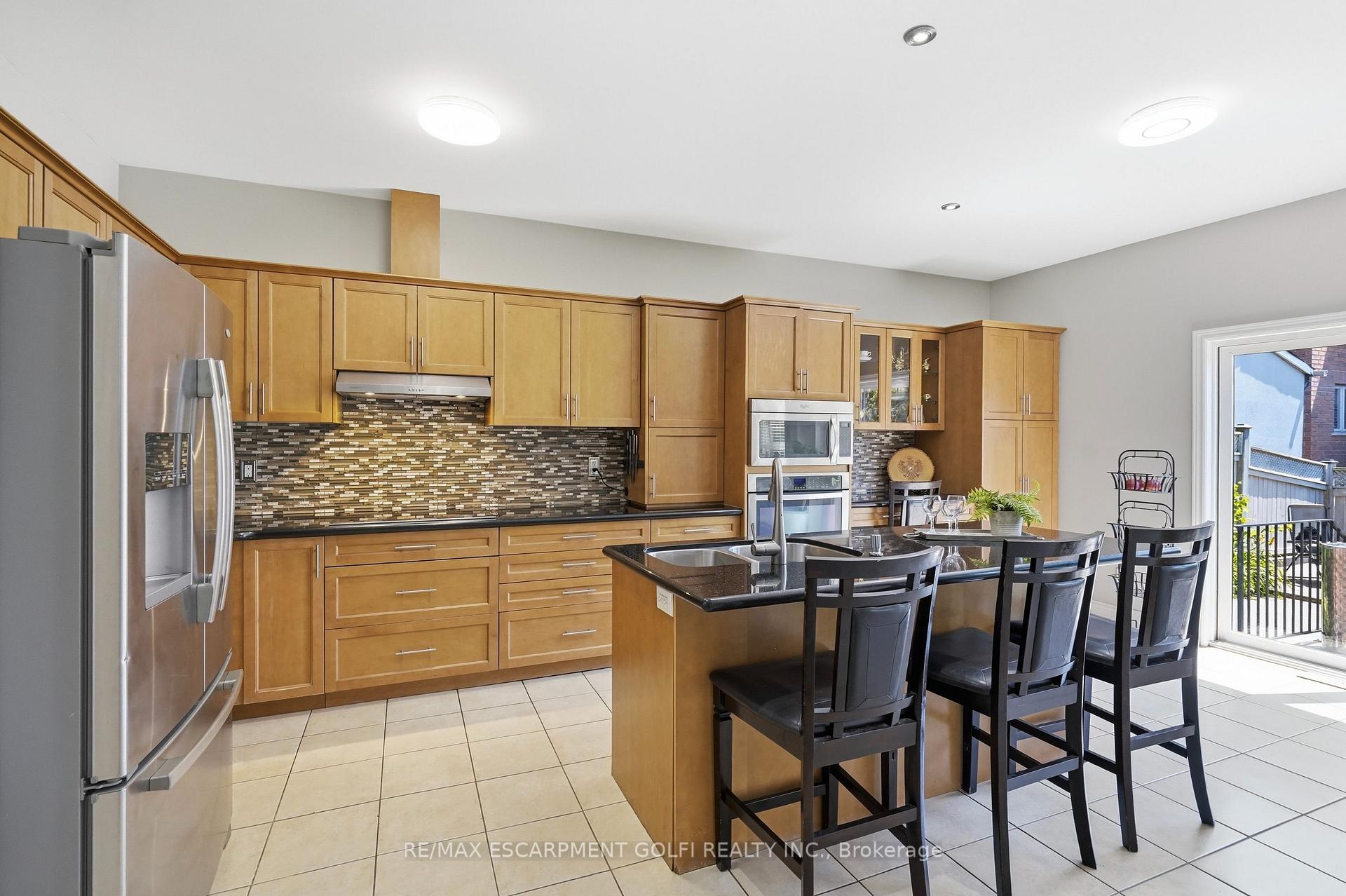 Photo 10 of 471 Old Mud Street, Hamilton, Stoney Creek — HOMEH