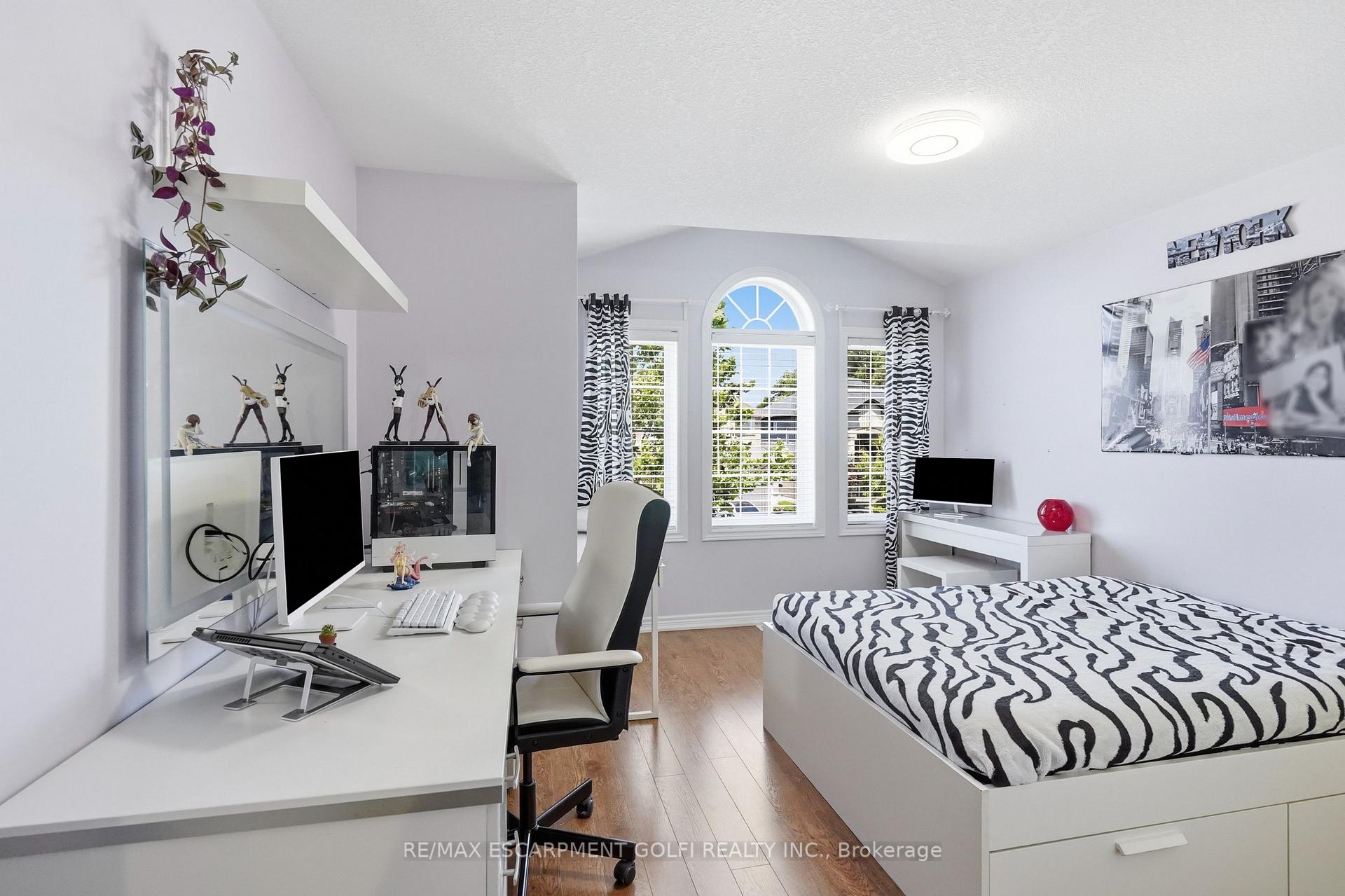 Photo 14 of 471 Old Mud Street, Hamilton, Stoney Creek — HOMEH