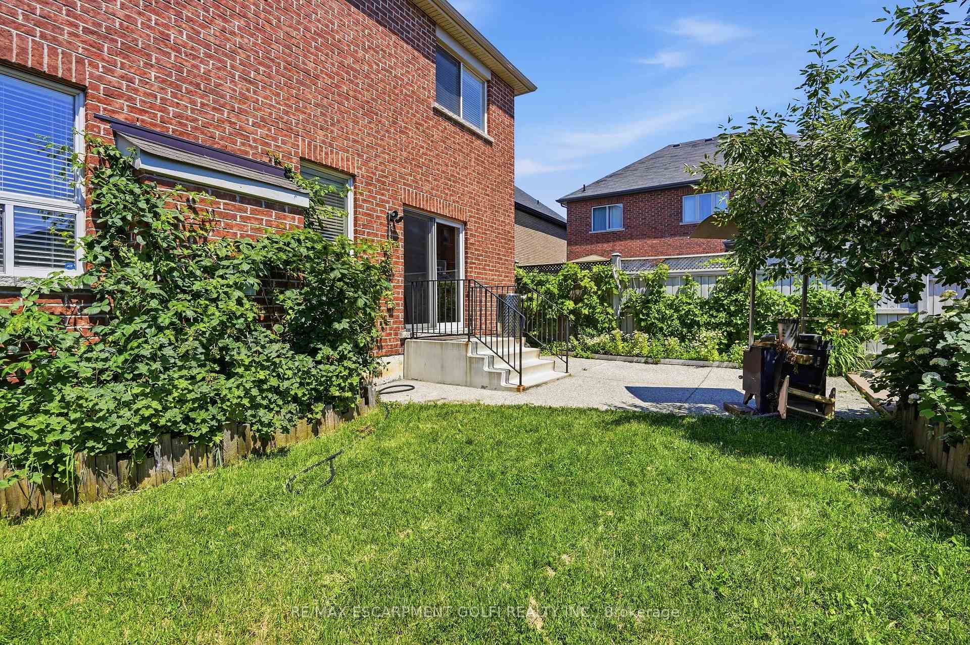 Photo 30 of 471 Old Mud Street, Hamilton, Stoney Creek — HOMEH