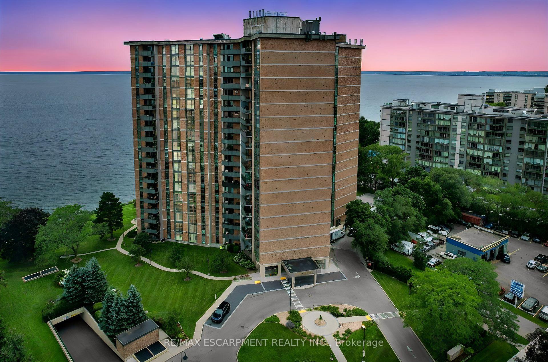 Photo of Unit 1207, 5250 Lakeshore Road