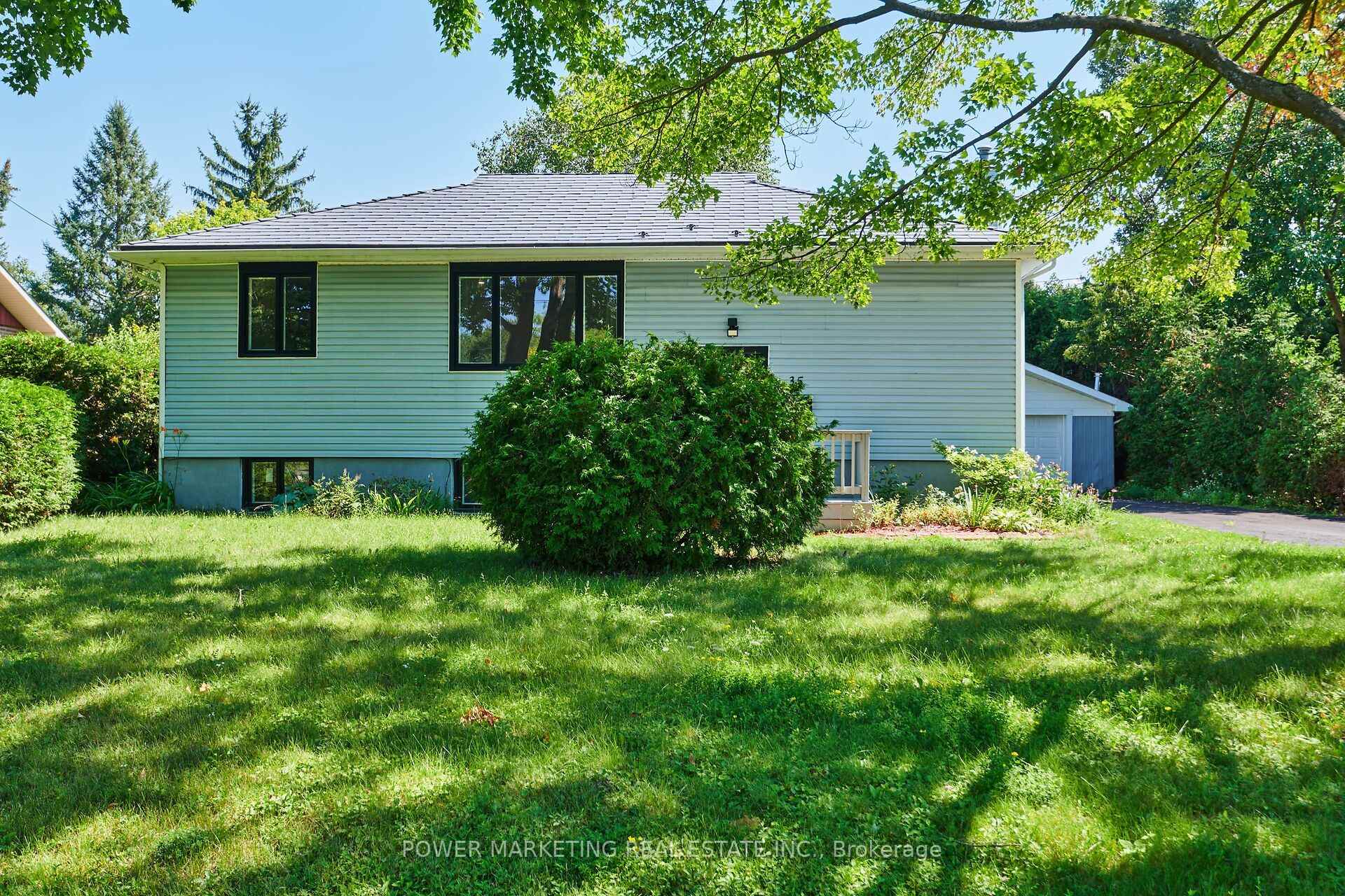 Photo 3 of 35 Tauvette Street, Ottawa, Blackburn Hamlet — HOMEH