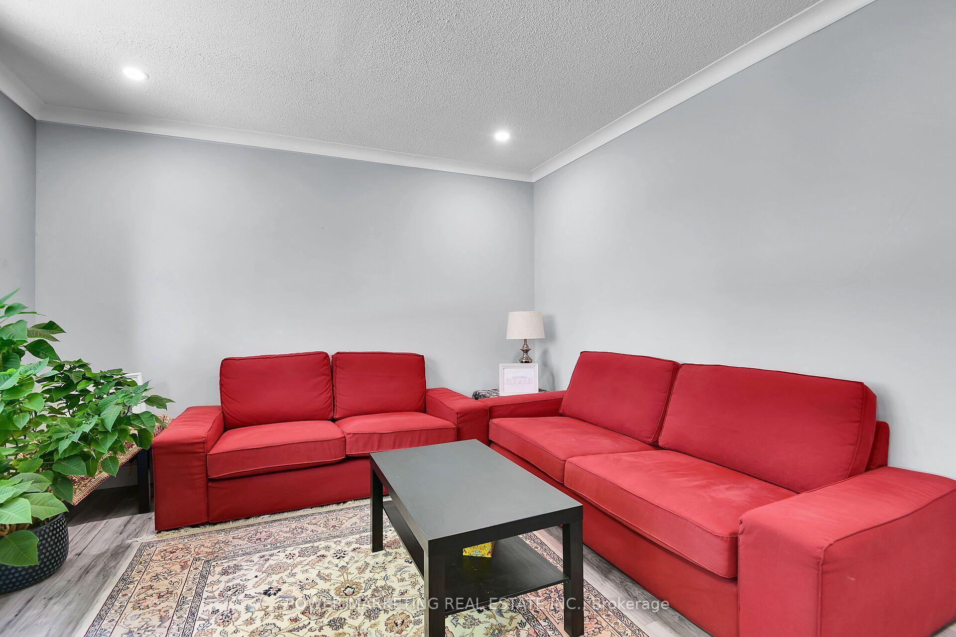 Photo 9 of 35 Tauvette Street, Ottawa, Blackburn Hamlet — HOMEH