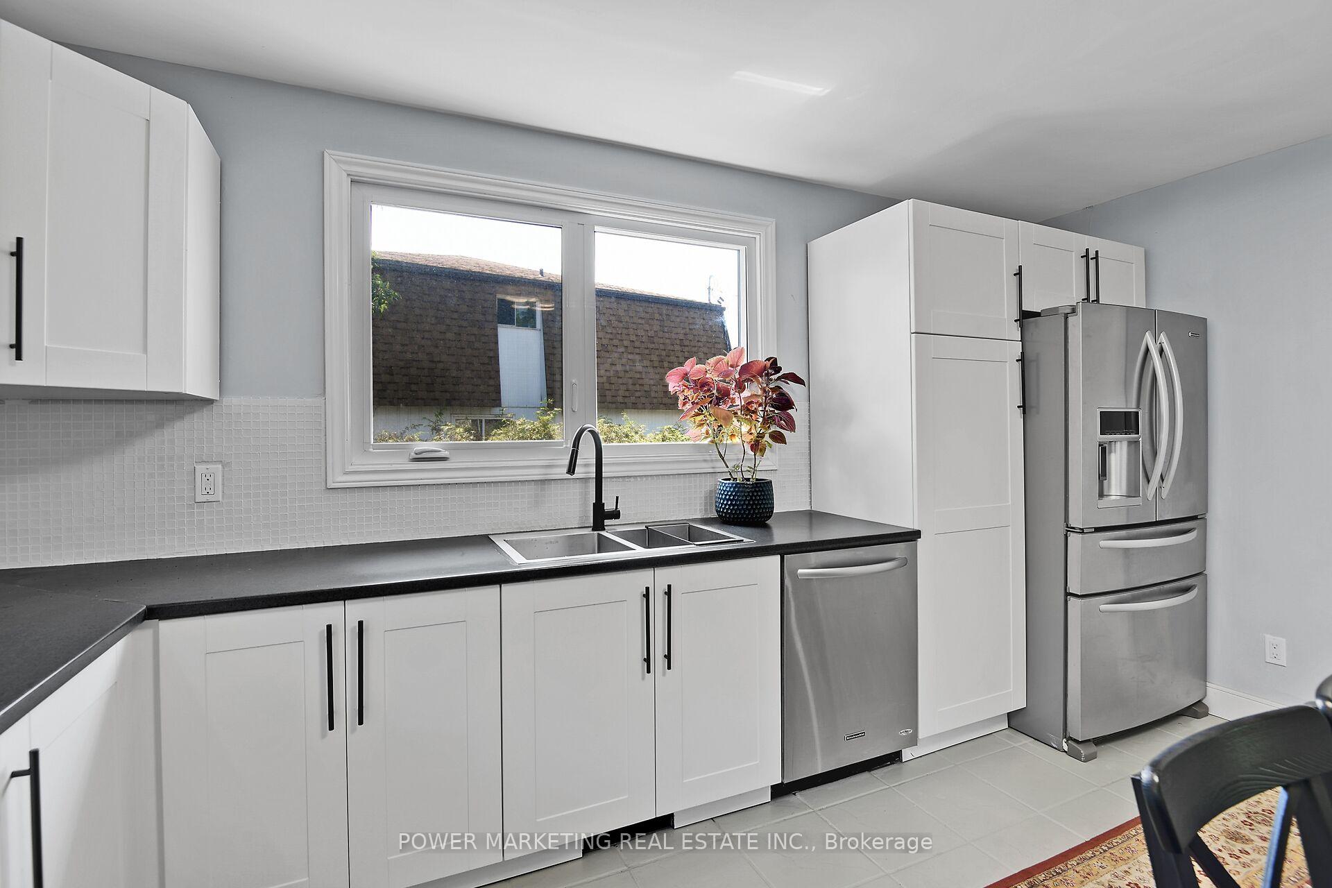 Photo 15 of 35 Tauvette Street, Ottawa, Blackburn Hamlet — HOMEH