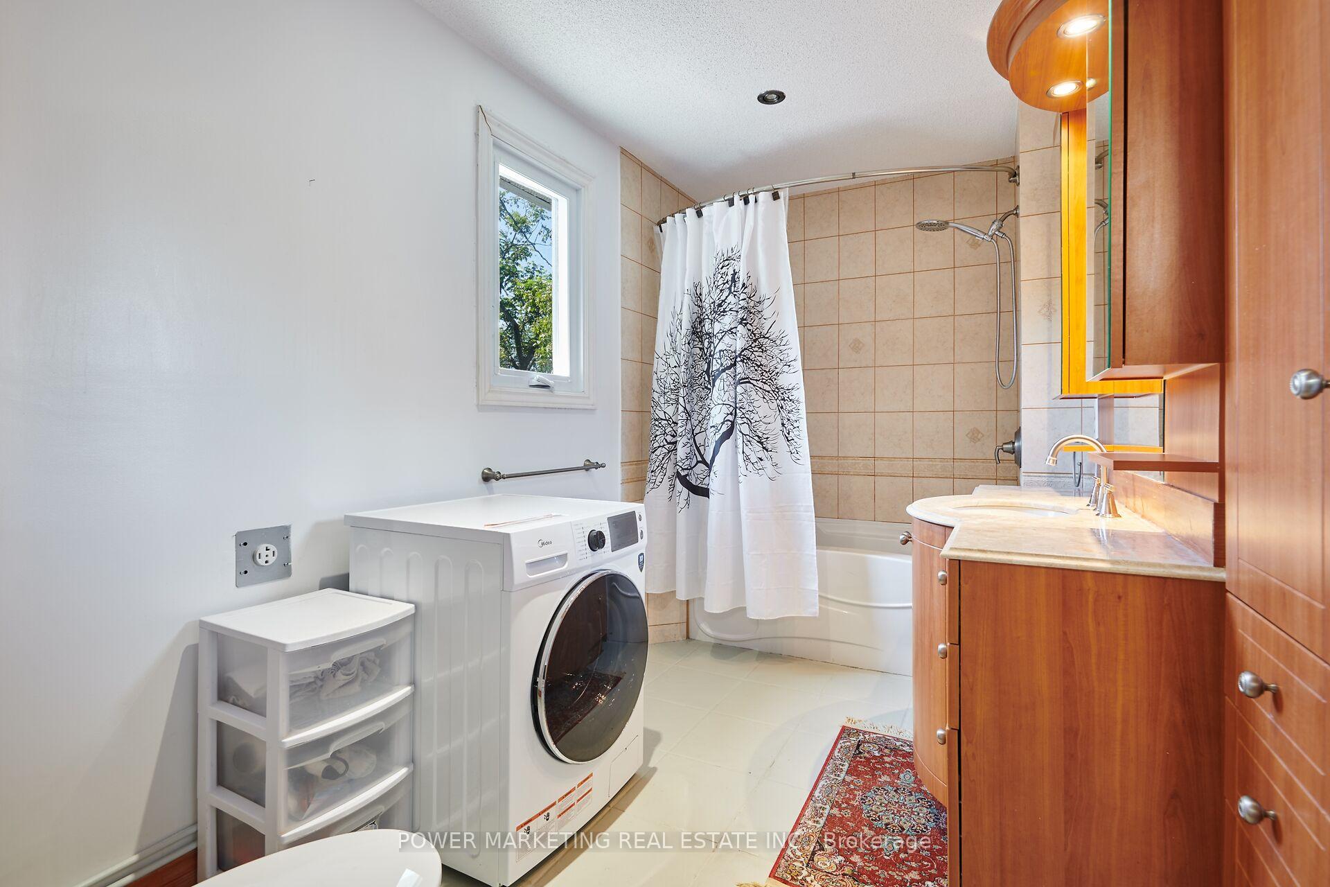 Photo 17 of 35 Tauvette Street, Ottawa, Blackburn Hamlet — HOMEH