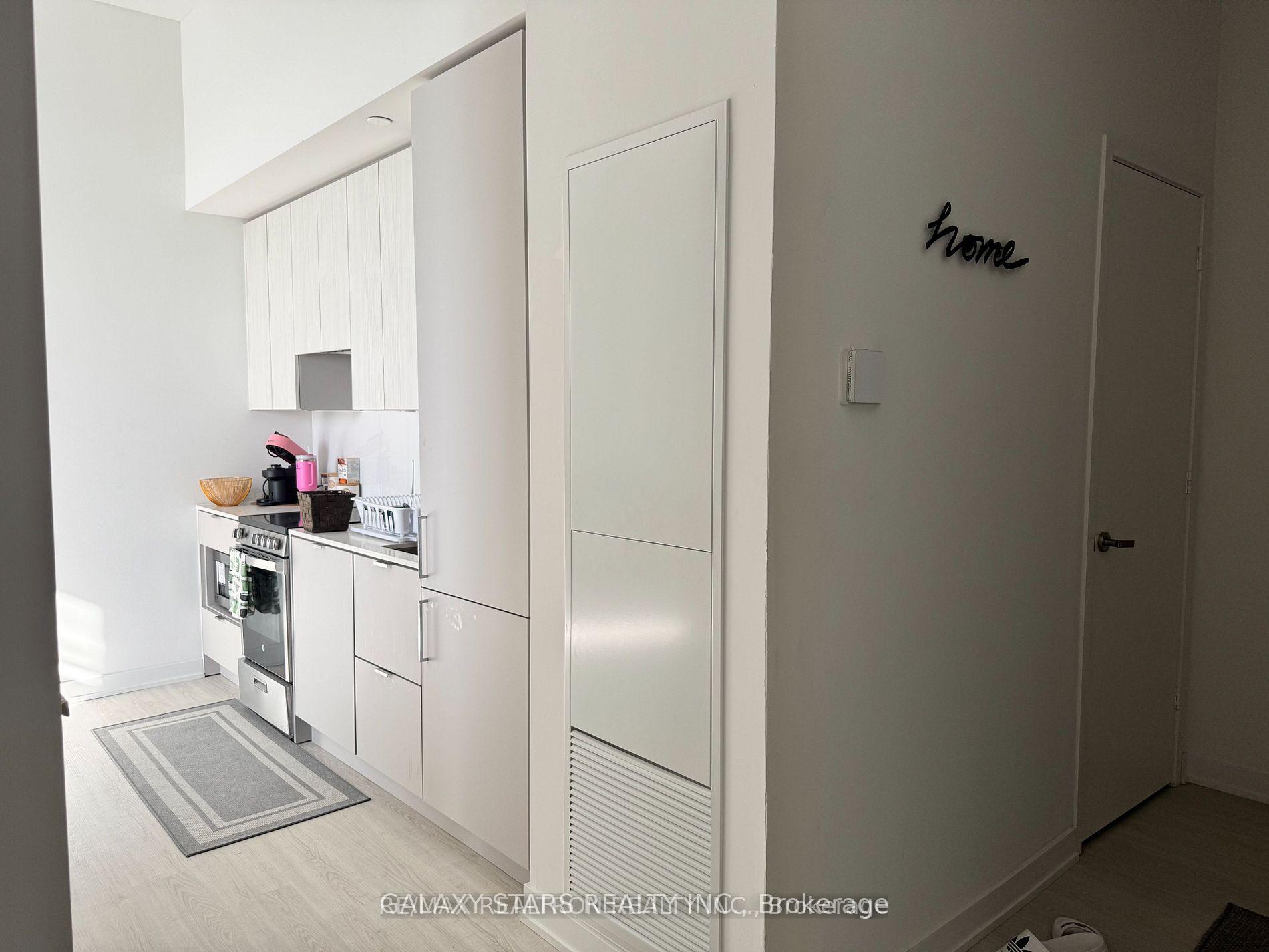 Photo 5 of Unit 4910, 3883 Quartz Road, Mississauga, City Centre — HOMEH