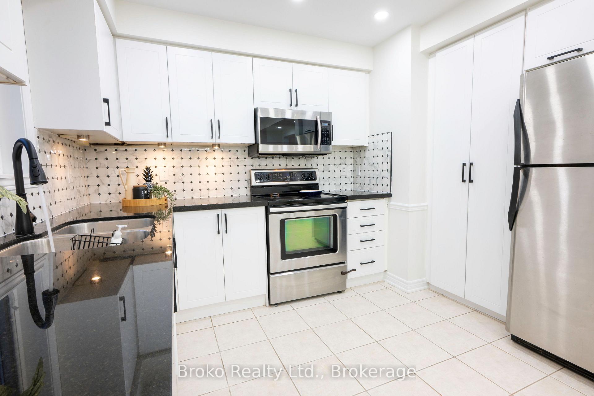 Photo 17 of Unit 4, 2360 Parkhaven Boulevard, Oakville, River Oaks — HOMEH
