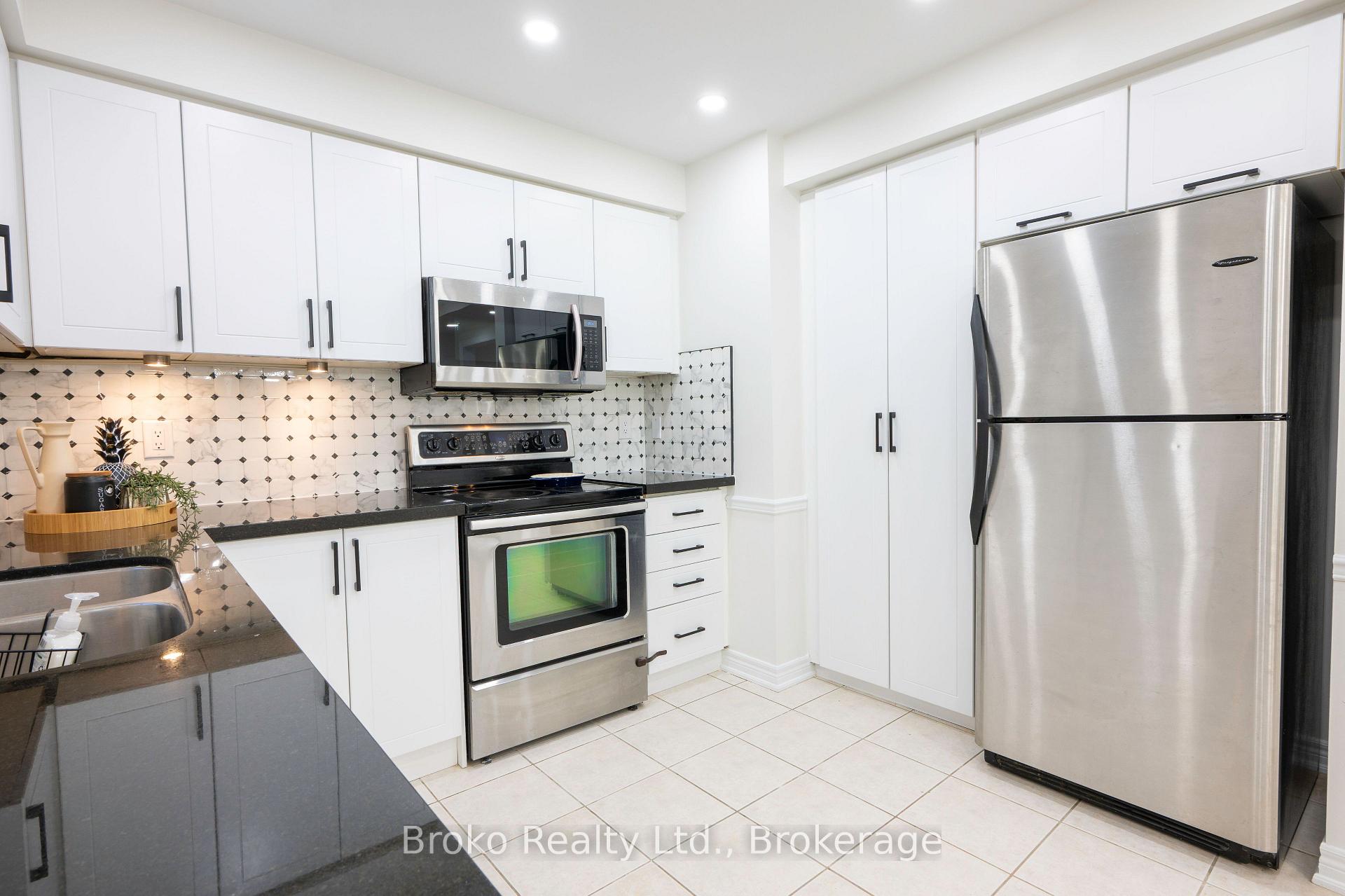 Photo 18 of Unit 4, 2360 Parkhaven Boulevard, Oakville, River Oaks — HOMEH