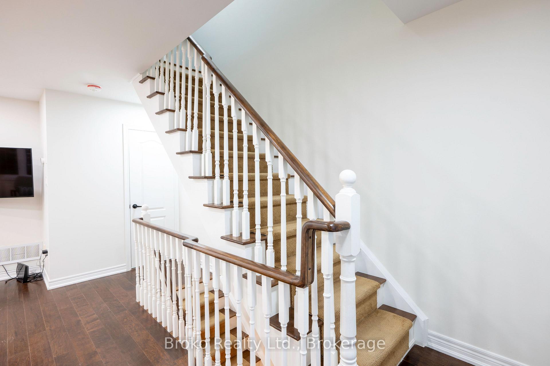 Photo 21 of Unit 4, 2360 Parkhaven Boulevard, Oakville, River Oaks — HOMEH