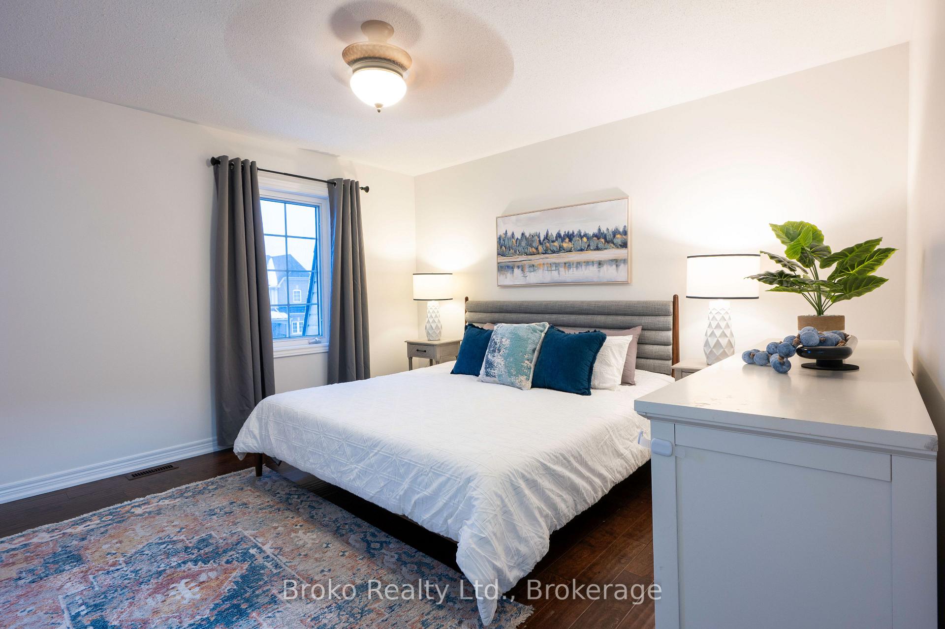 Photo 23 of Unit 4, 2360 Parkhaven Boulevard, Oakville, River Oaks — HOMEH