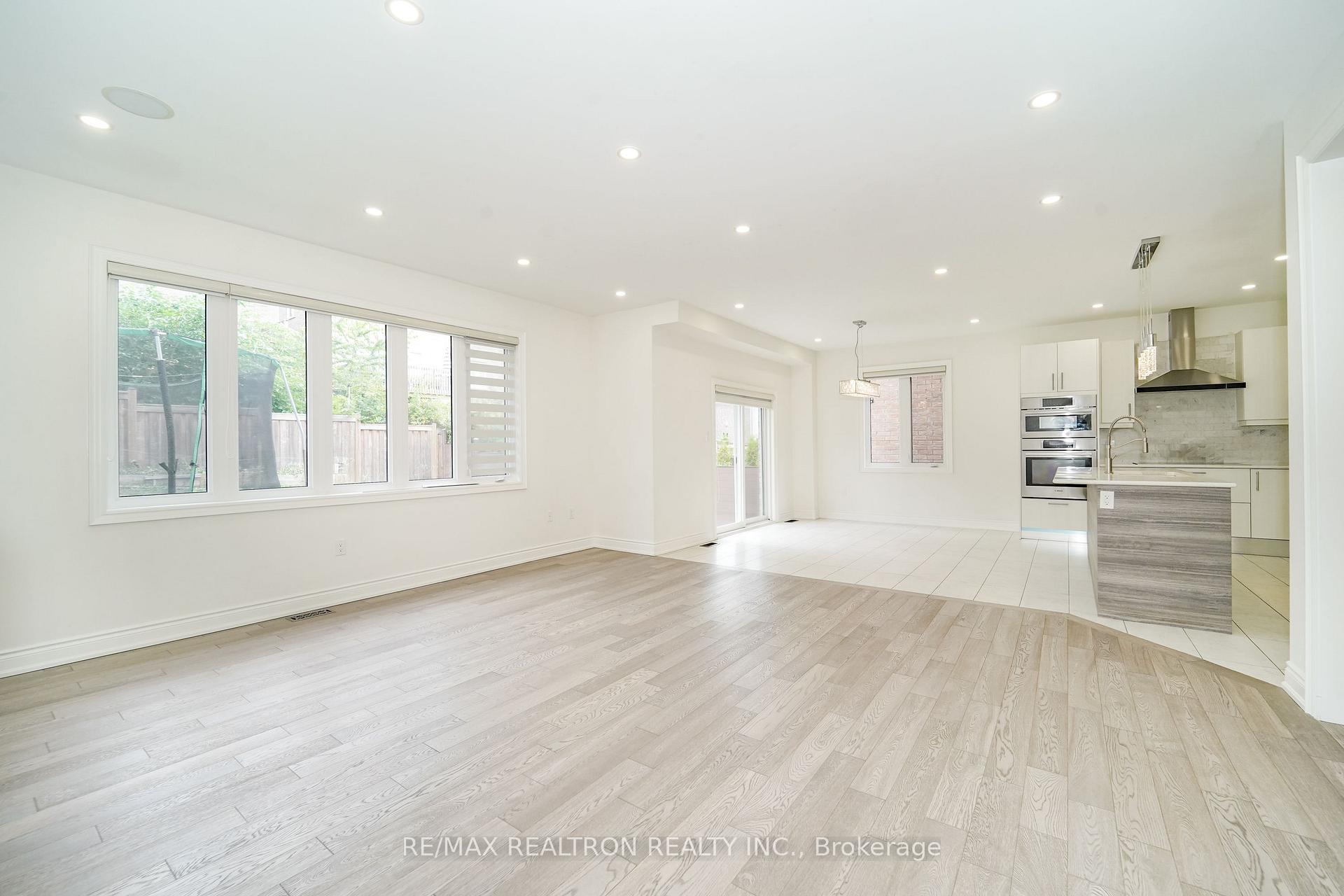 Photo 8 of 219 Lyle Drive, Clarington, Bowmanville — HOMEH