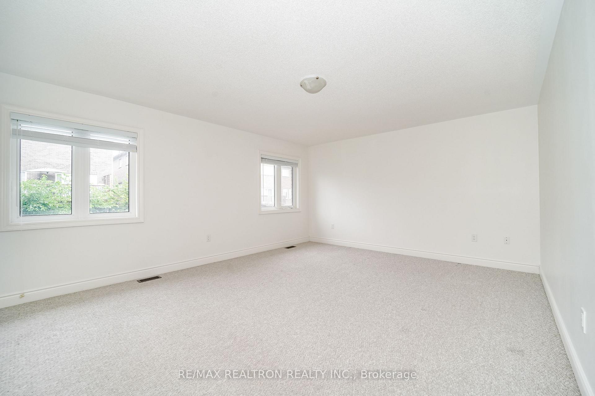 Photo 25 of 219 Lyle Drive, Clarington, Bowmanville — HOMEH