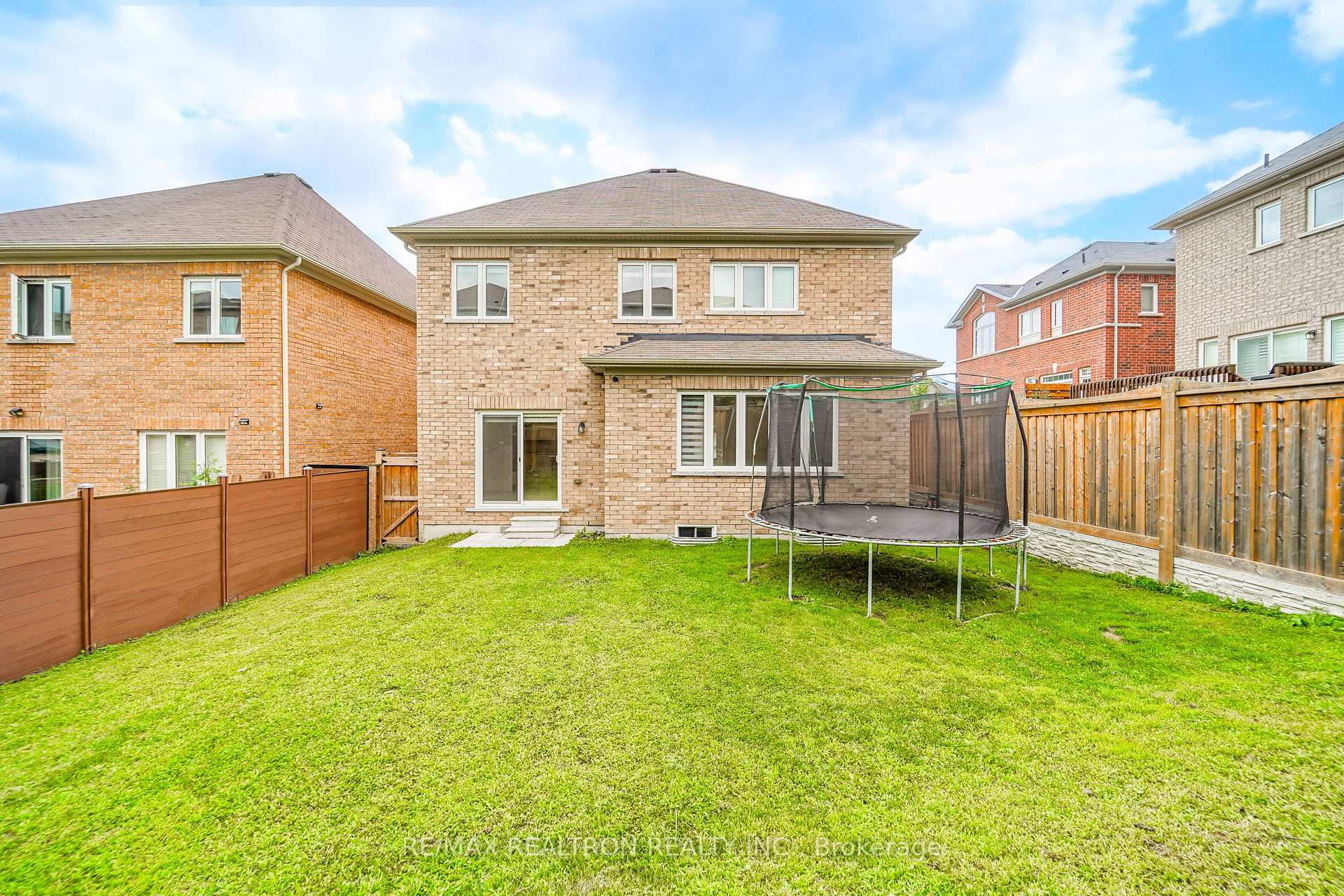 Photo 31 of 219 Lyle Drive, Clarington, Bowmanville — HOMEH