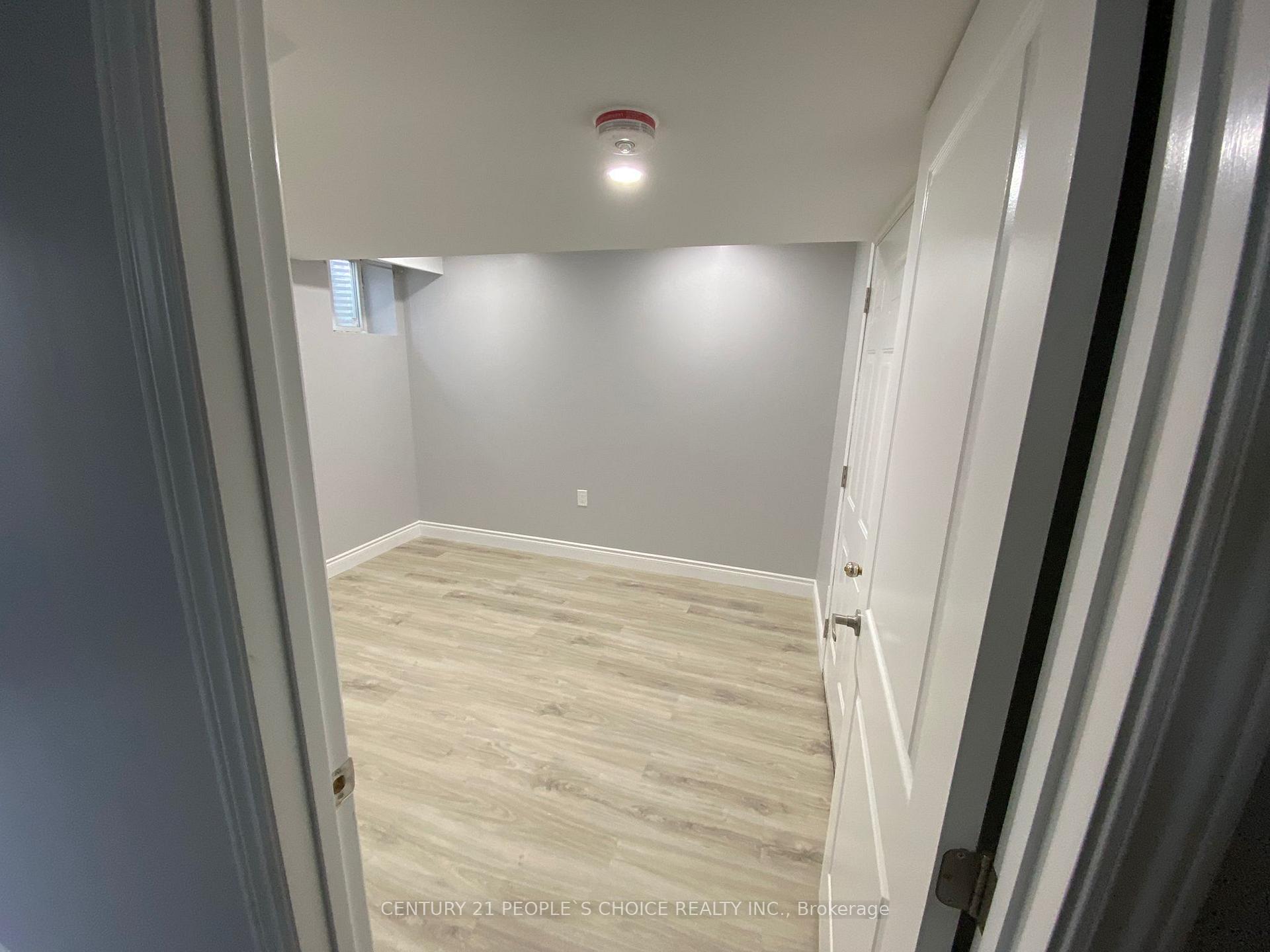Photo 3 of 25 Traymore Street, Brampton, Fletcher's Meadow — HOMEH