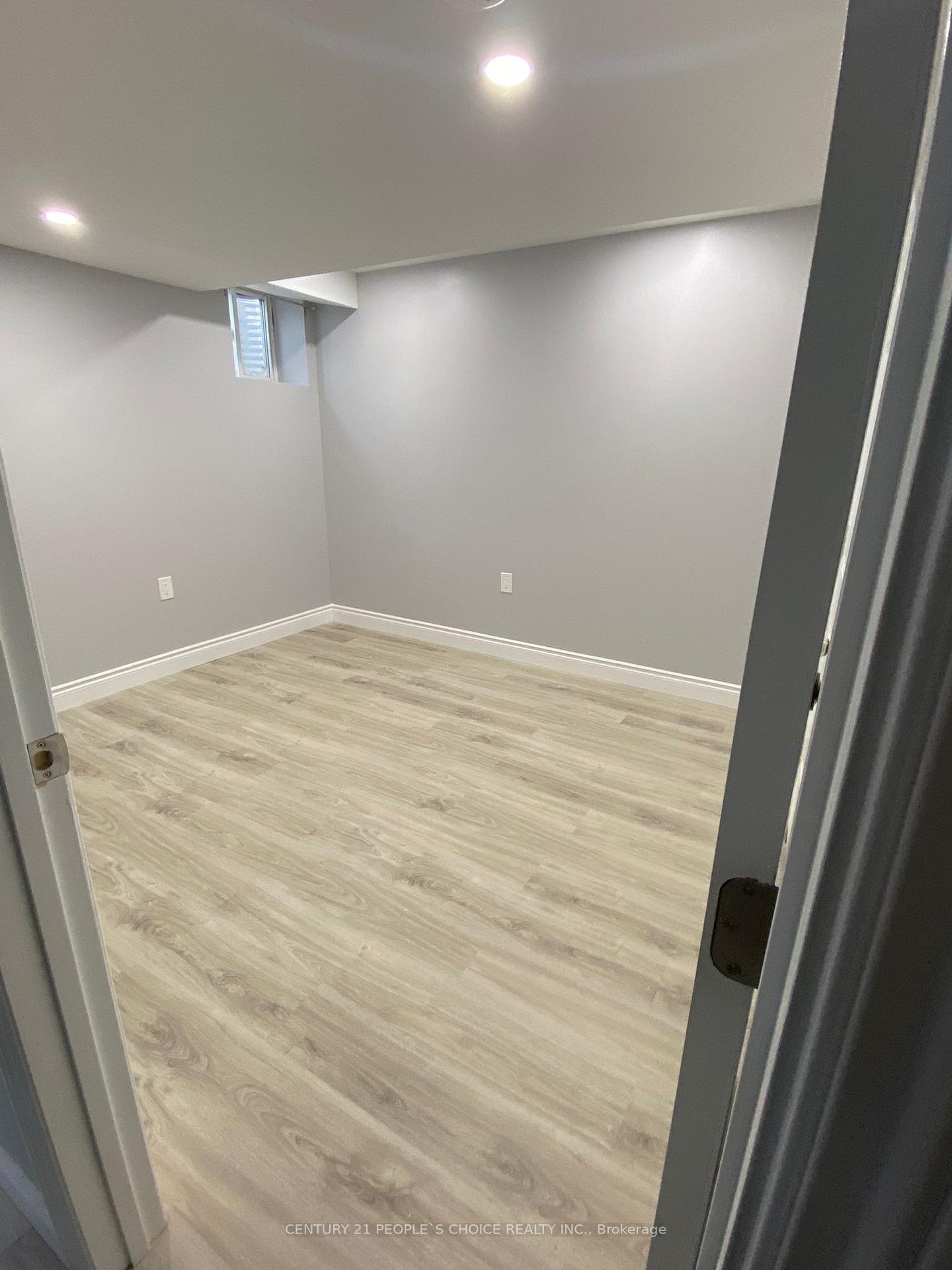 Photo 4 of 25 Traymore Street, Brampton, Fletcher's Meadow — HOMEH