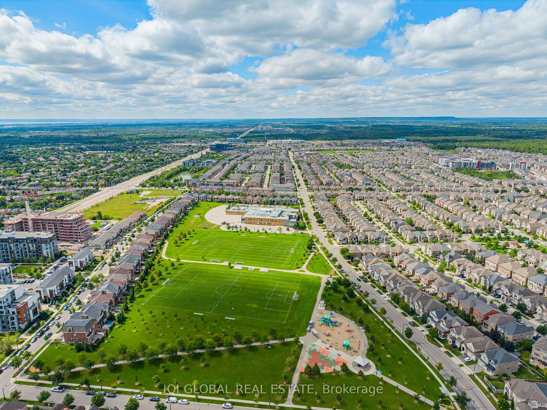 Photo 42 of 66 Settlers Road E, Oakville, Glenorchy — HOMEH