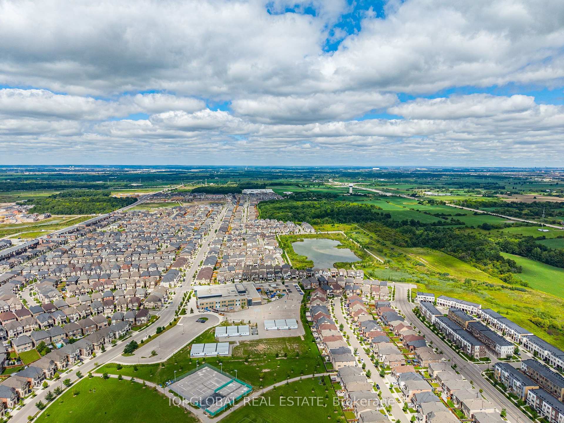 Photo 44 of 66 Settlers Road E, Oakville, Glenorchy — HOMEH